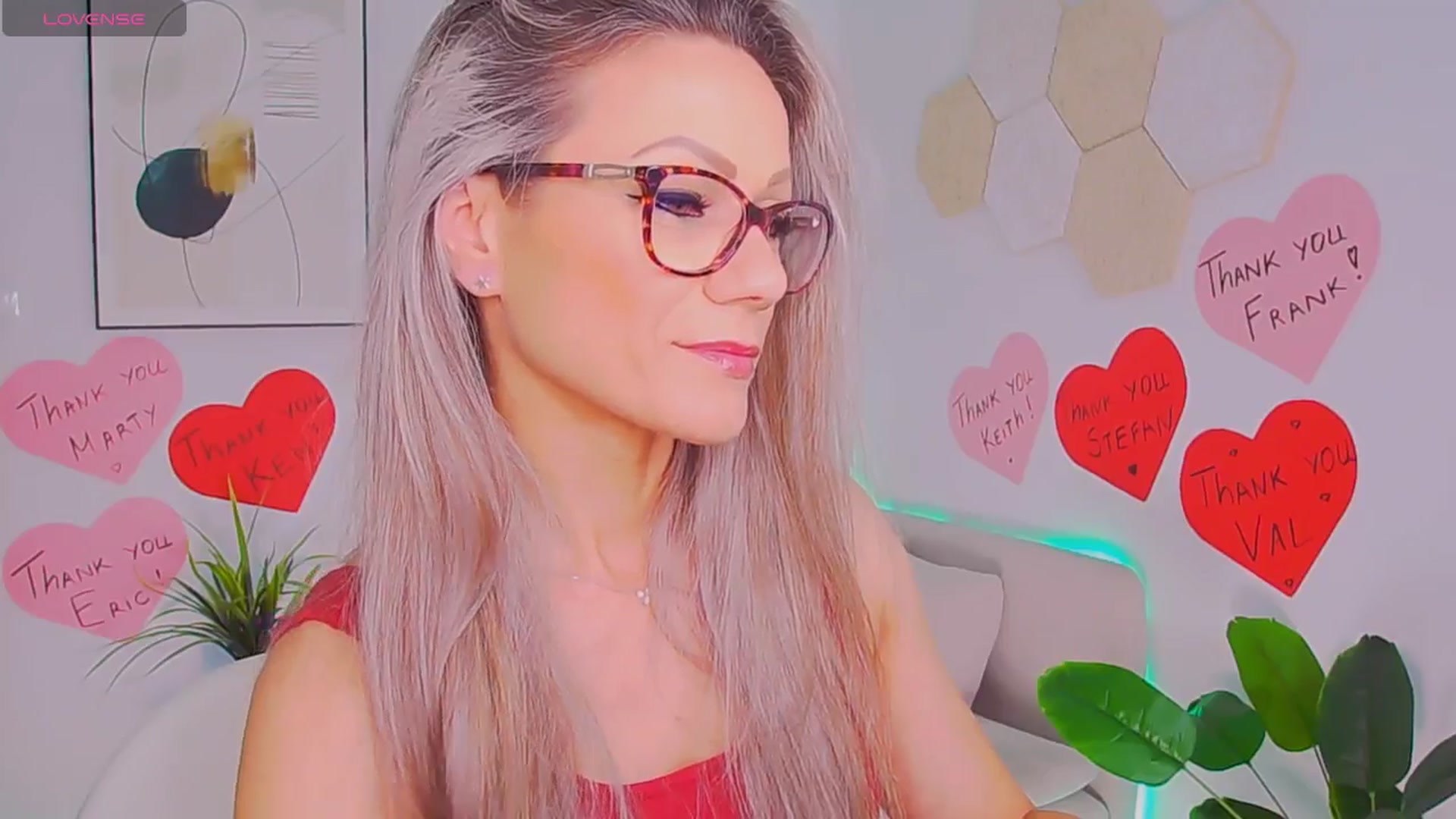 Gallery image thumbnail from Magic__Candy's myfreecams stream on, 07/19/2025, 01:33 image 17 of 20