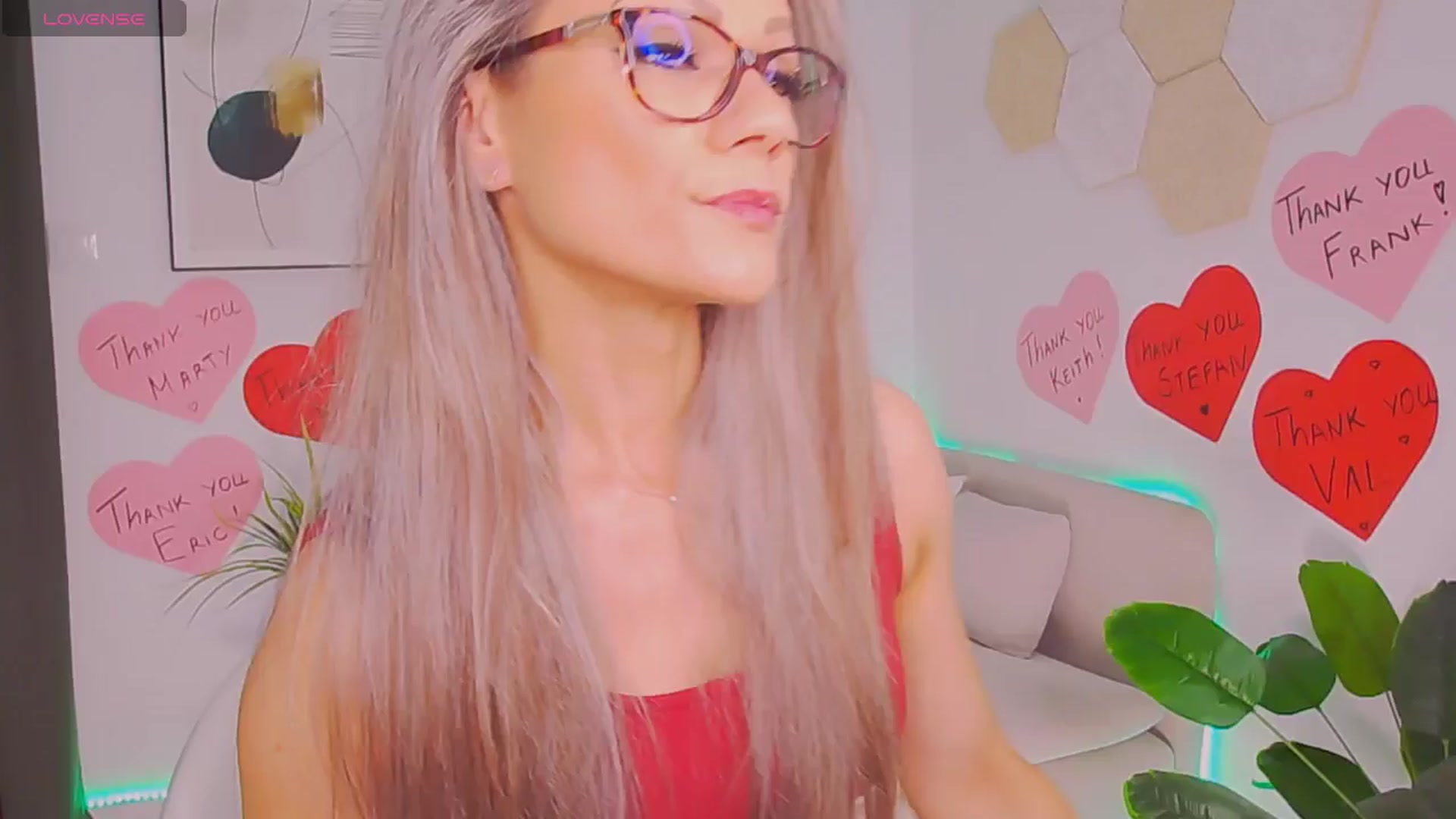 Gallery image thumbnail from Magic__Candy's myfreecams stream on, 07/19/2025, 02:30 image 19 of 20