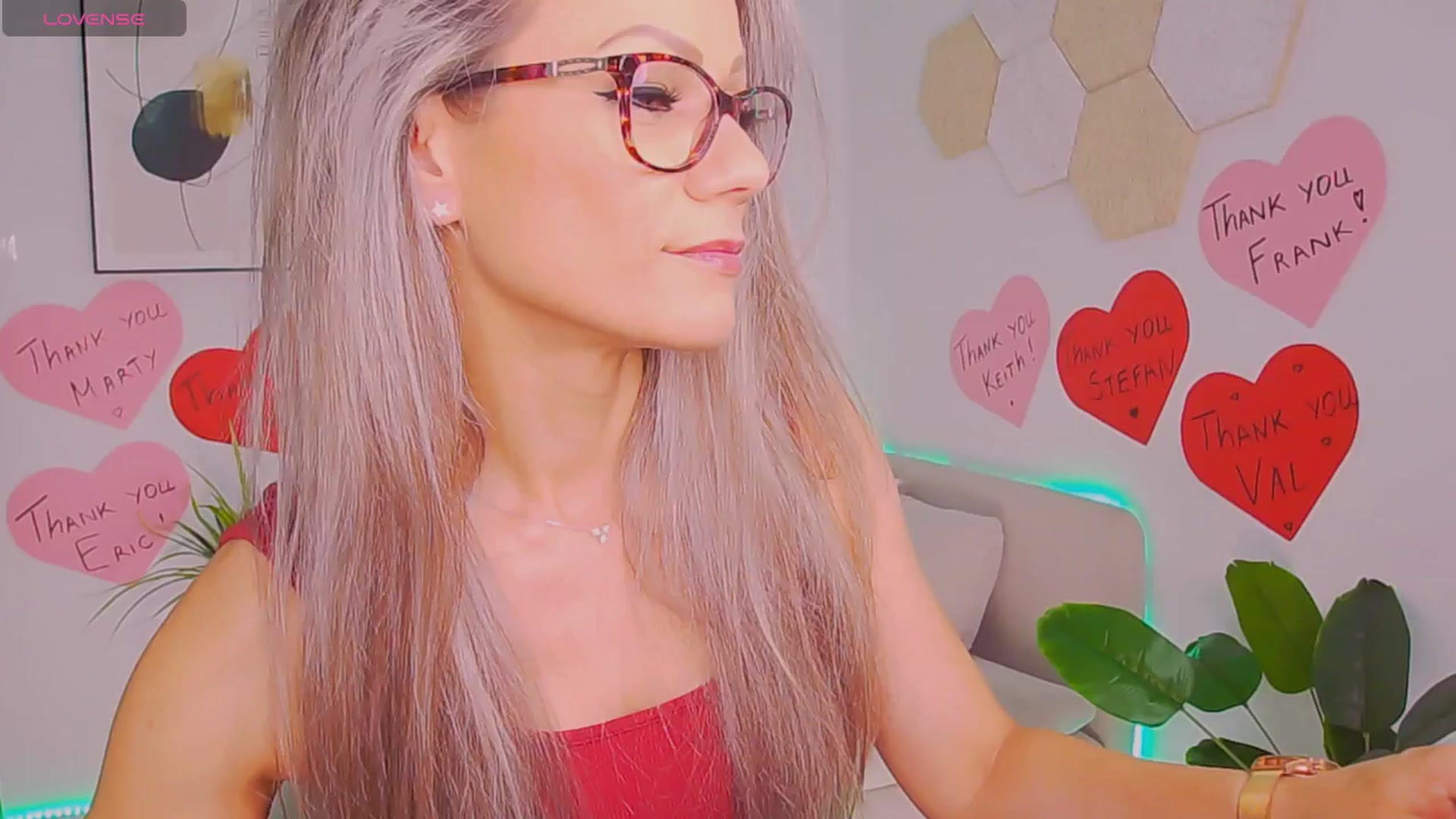 Gallery image thumbnail from Magic__Candy's myfreecams stream on, 07/19/2025, 02:30 image 4 of 20