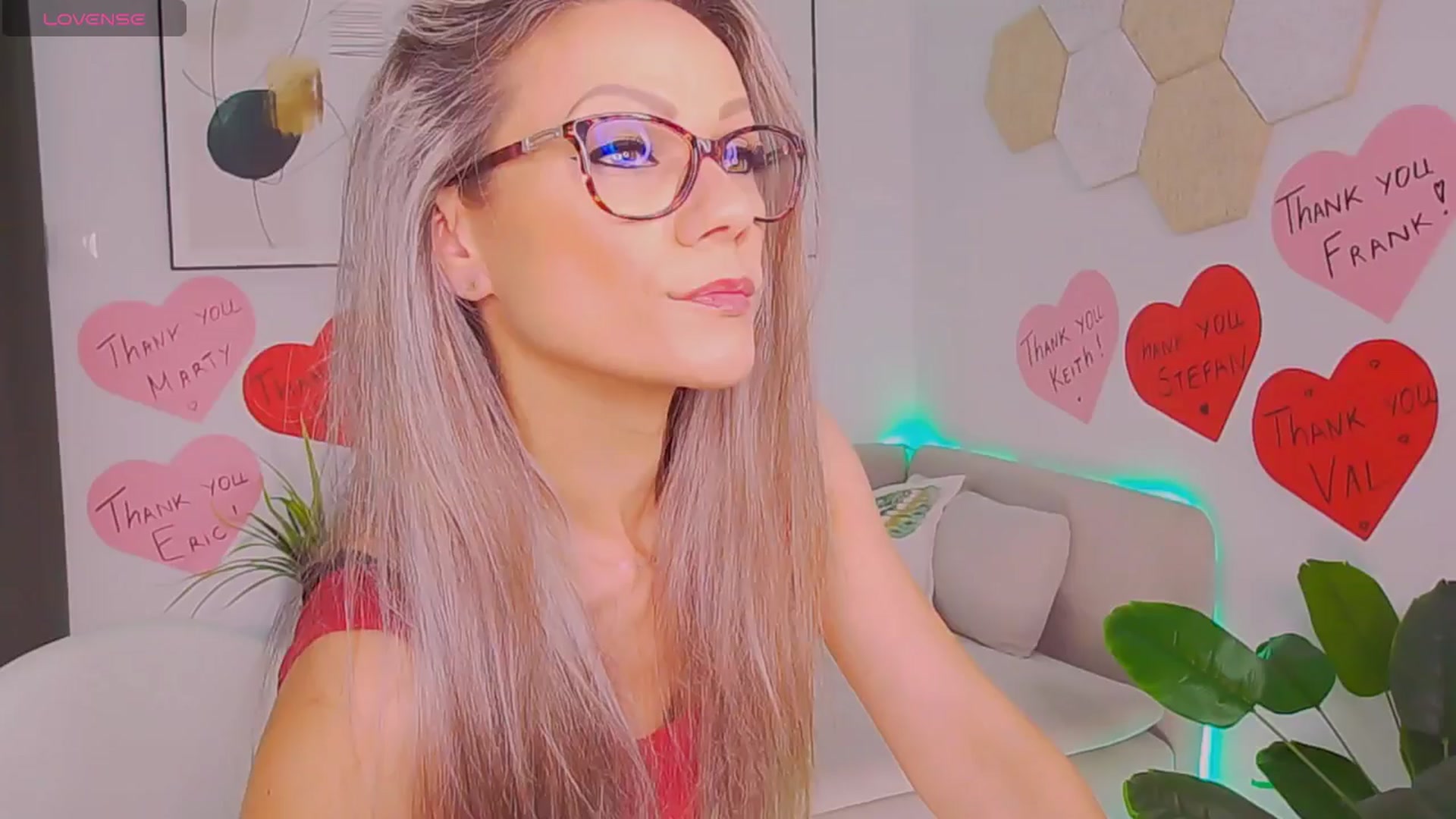 Gallery image thumbnail from Magic__Candy's myfreecams stream on, 07/19/2025, 02:30 image 20 of 20