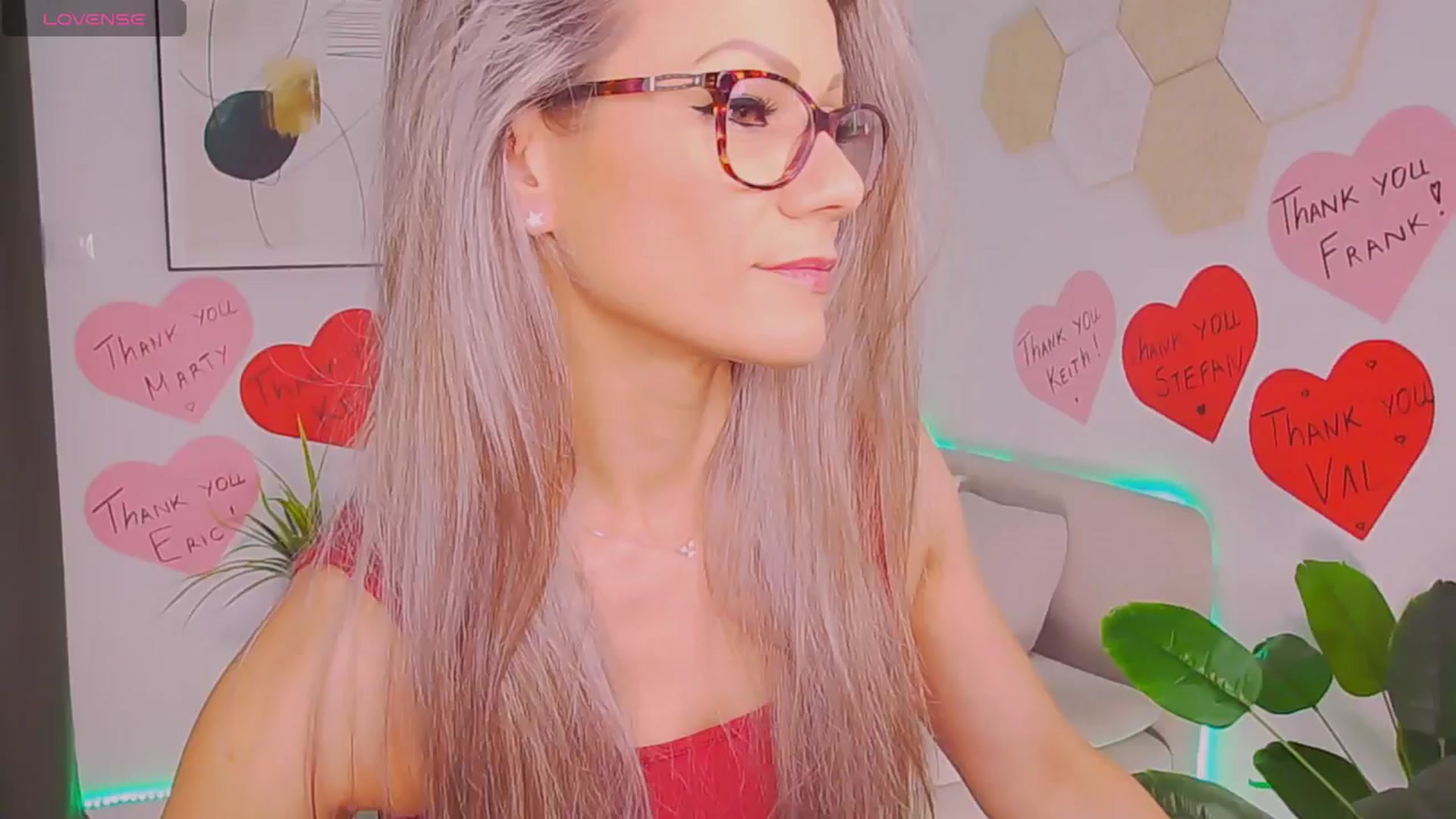 Gallery image thumbnail from Magic__Candy's myfreecams stream on, 07/19/2025, 02:30 image 12 of 20