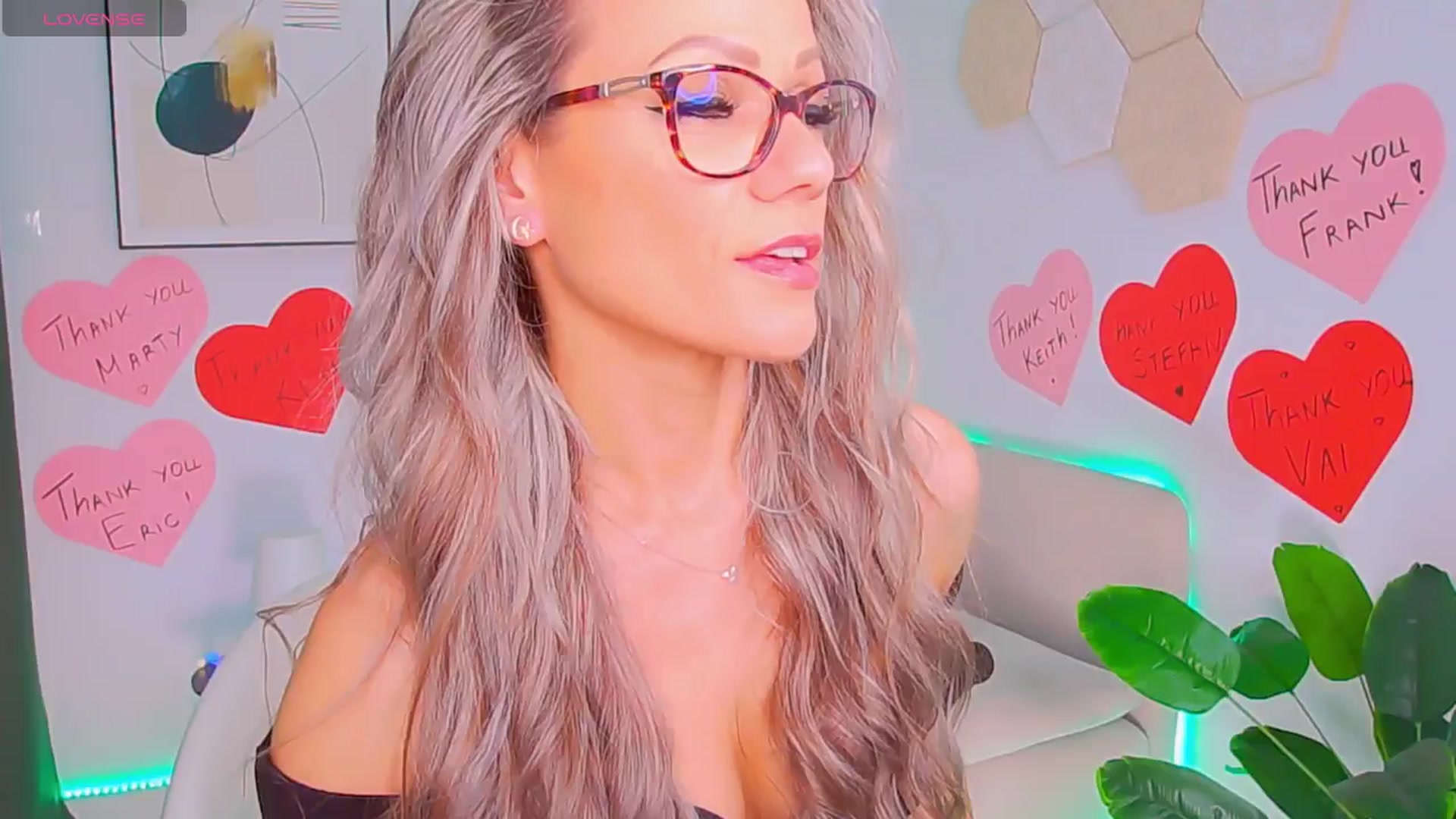 Gallery image thumbnail from Magic__Candy's myfreecams stream on, 07/20/2025, 24:09 image 2 of 20
