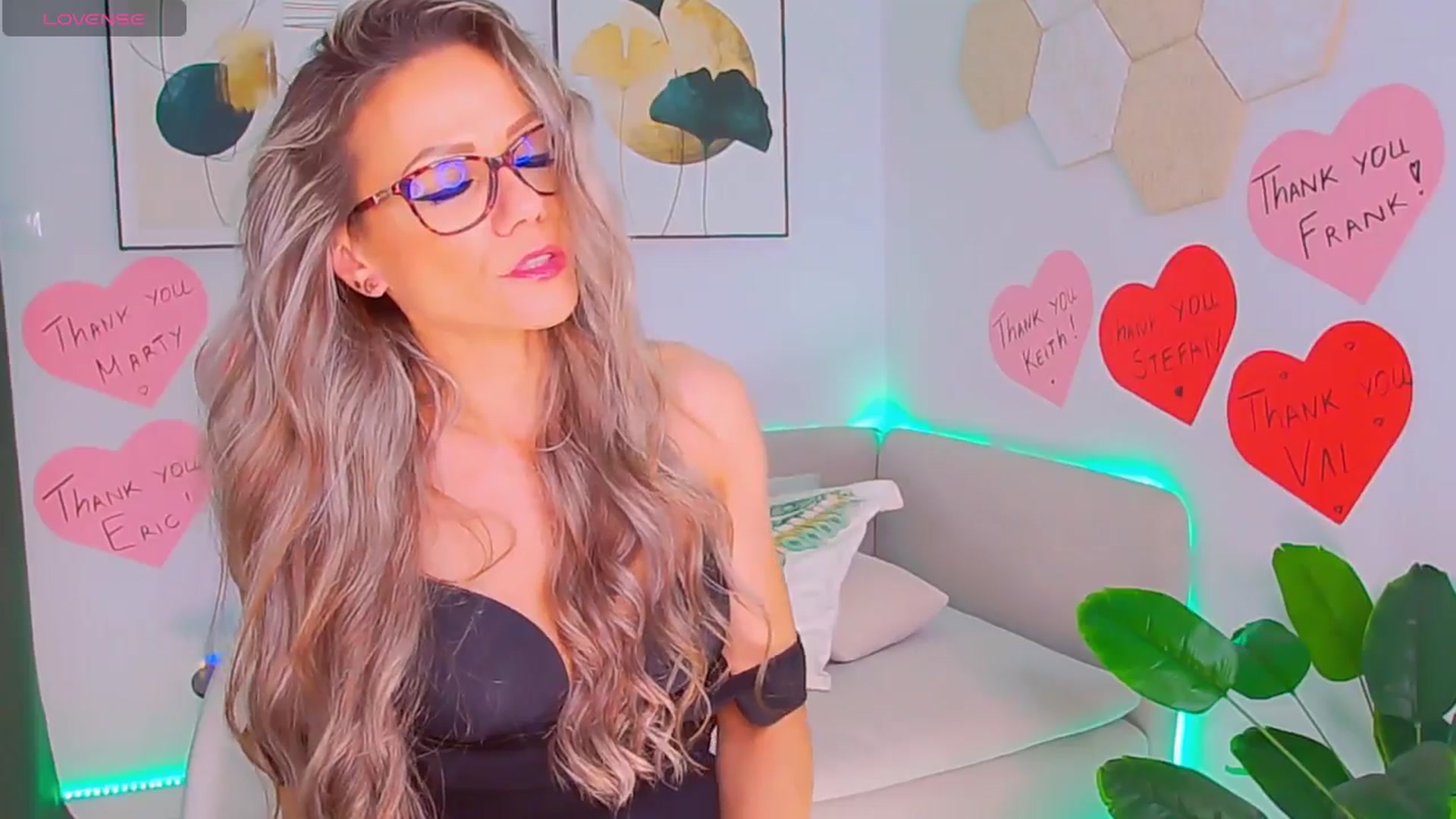Gallery image thumbnail from Magic__Candy's myfreecams stream on, 07/20/2025, 24:09 image 7 of 20