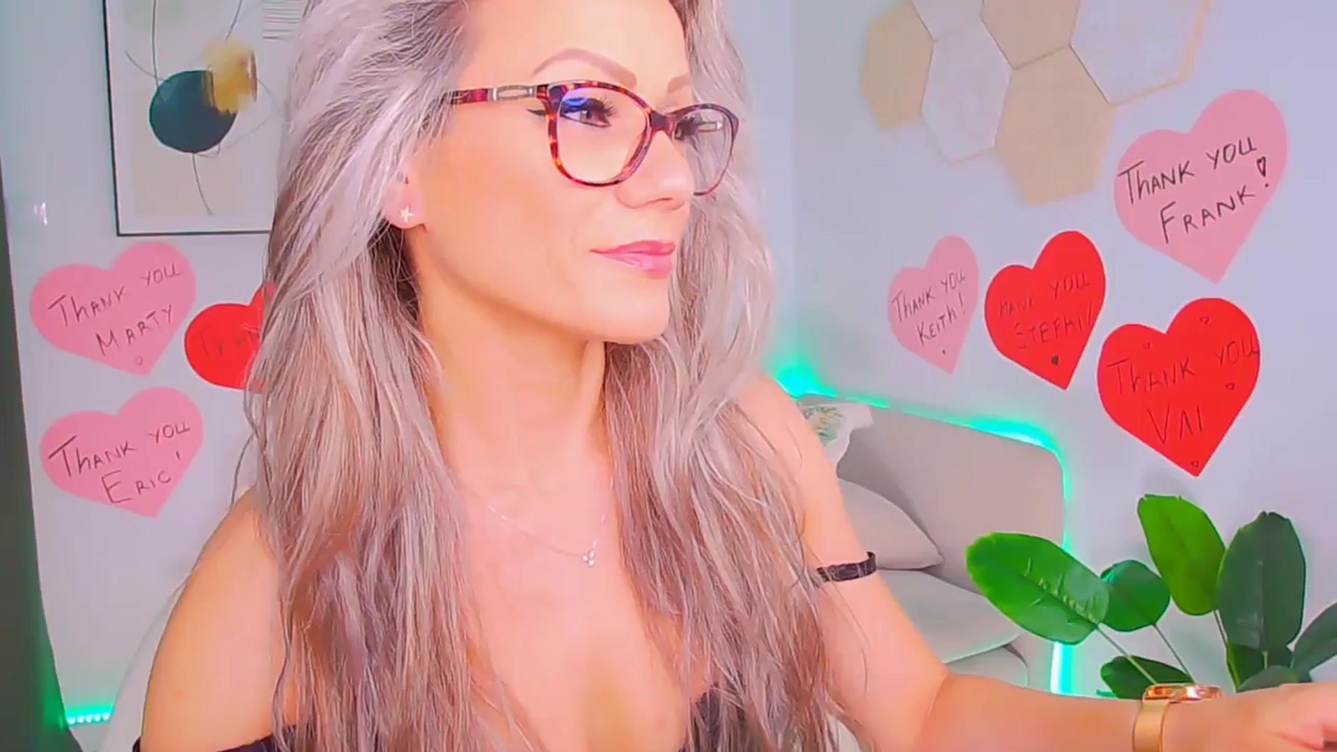 Gallery image thumbnail from Magic__Candy's myfreecams stream on, 07/20/2025, 16:30 image 2 of 20