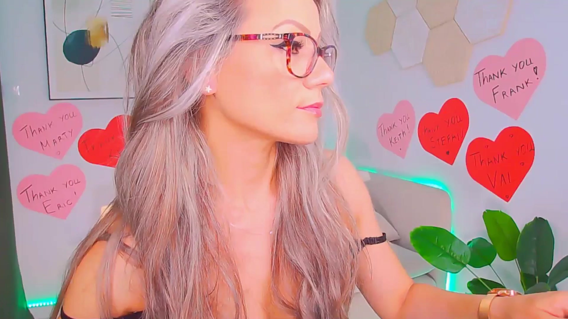 Gallery image thumbnail from Magic__Candy's myfreecams stream on, 07/20/2025, 16:30 image 12 of 20