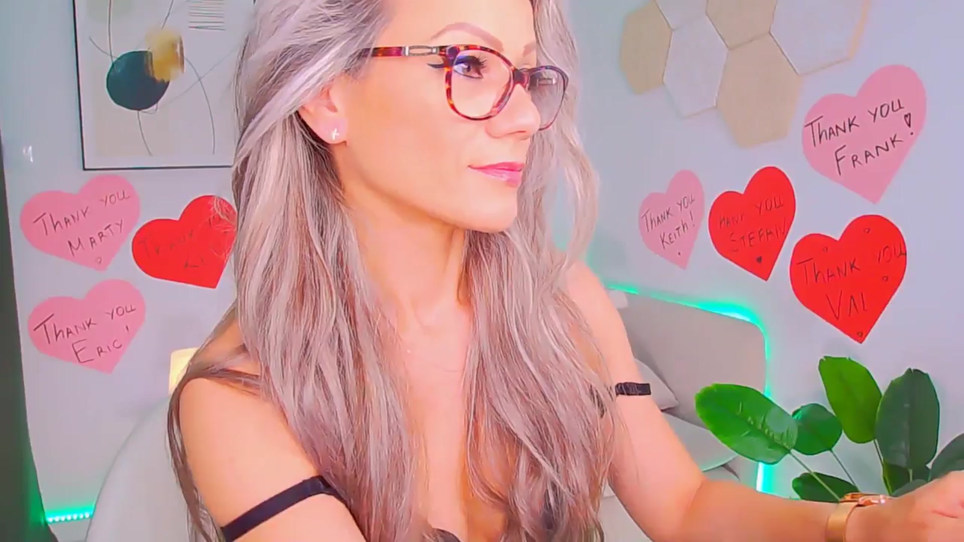 Gallery image thumbnail from Magic__Candy's myfreecams stream on, 07/20/2025, 16:30 image 13 of 20