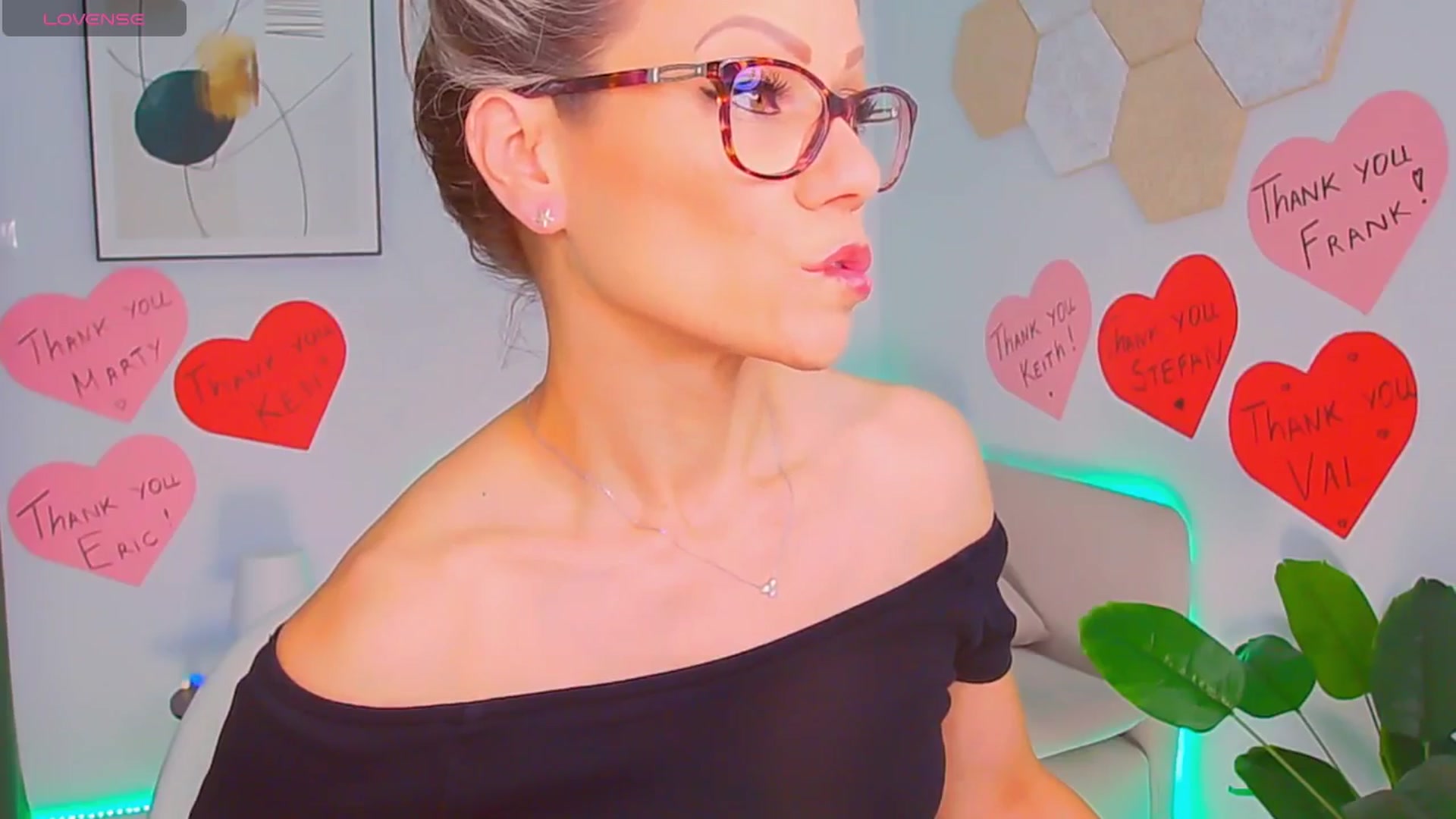 Gallery image thumbnail from Magic__Candy's myfreecams stream on, 07/25/2025, 02:41 image 19 of 20