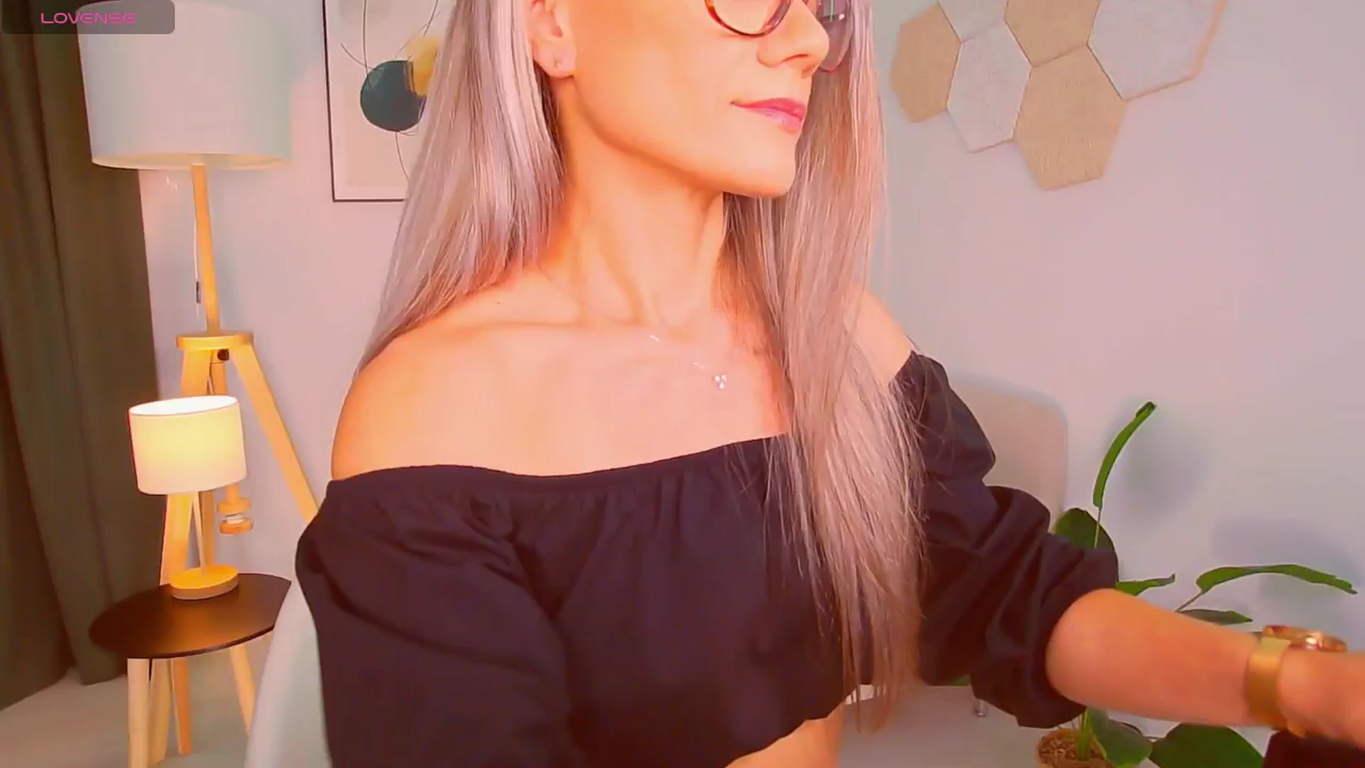 Gallery image thumbnail from Magic__Candy's myfreecams stream on, 08/24/2025, 16:25 image 19 of 20