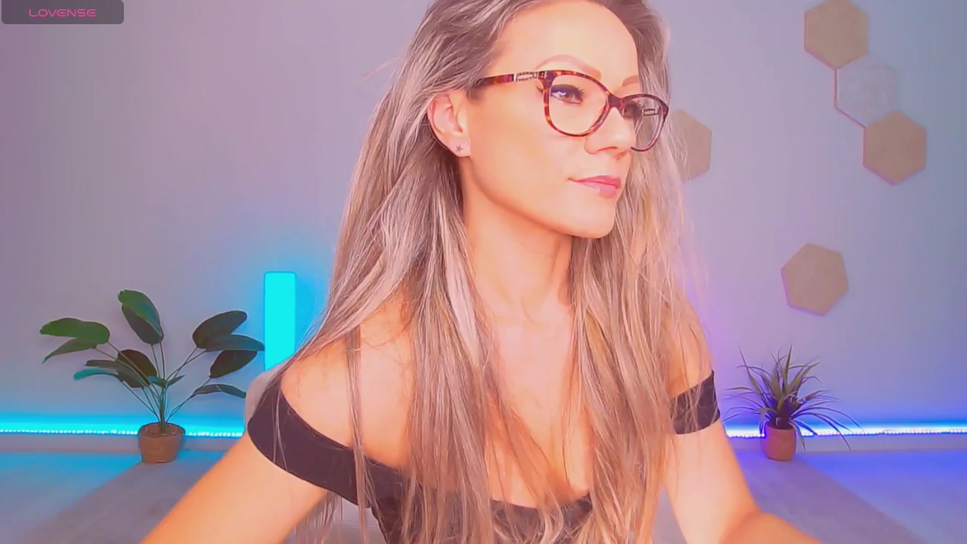 Gallery image thumbnail from Magic__Candy's myfreecams stream on, 11/04/2025, 09:46 image 5 of 20