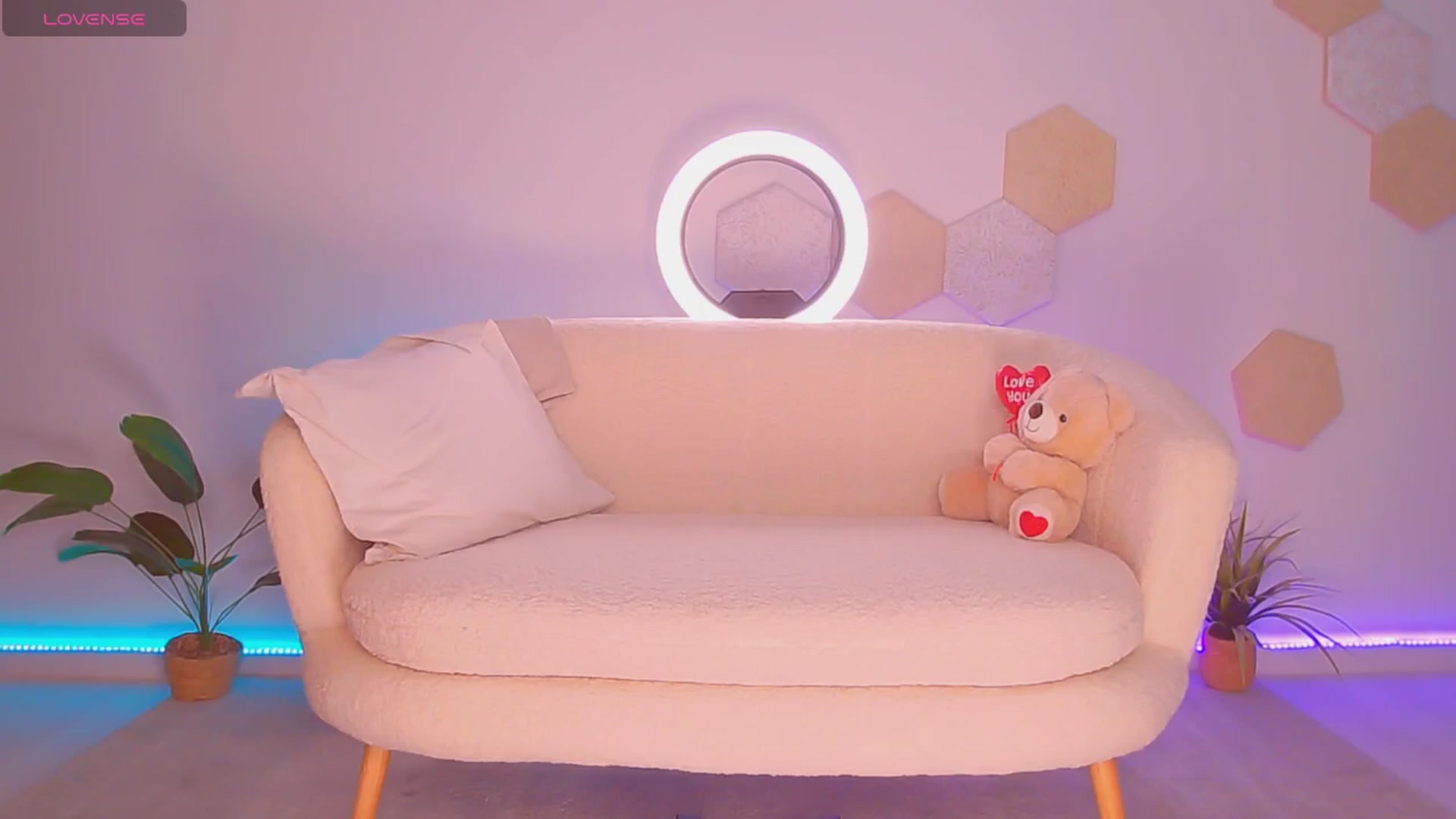 Gallery image thumbnail from Magic__Candy's myfreecams stream on, 11/09/2025, 24:43 image 4 of 20