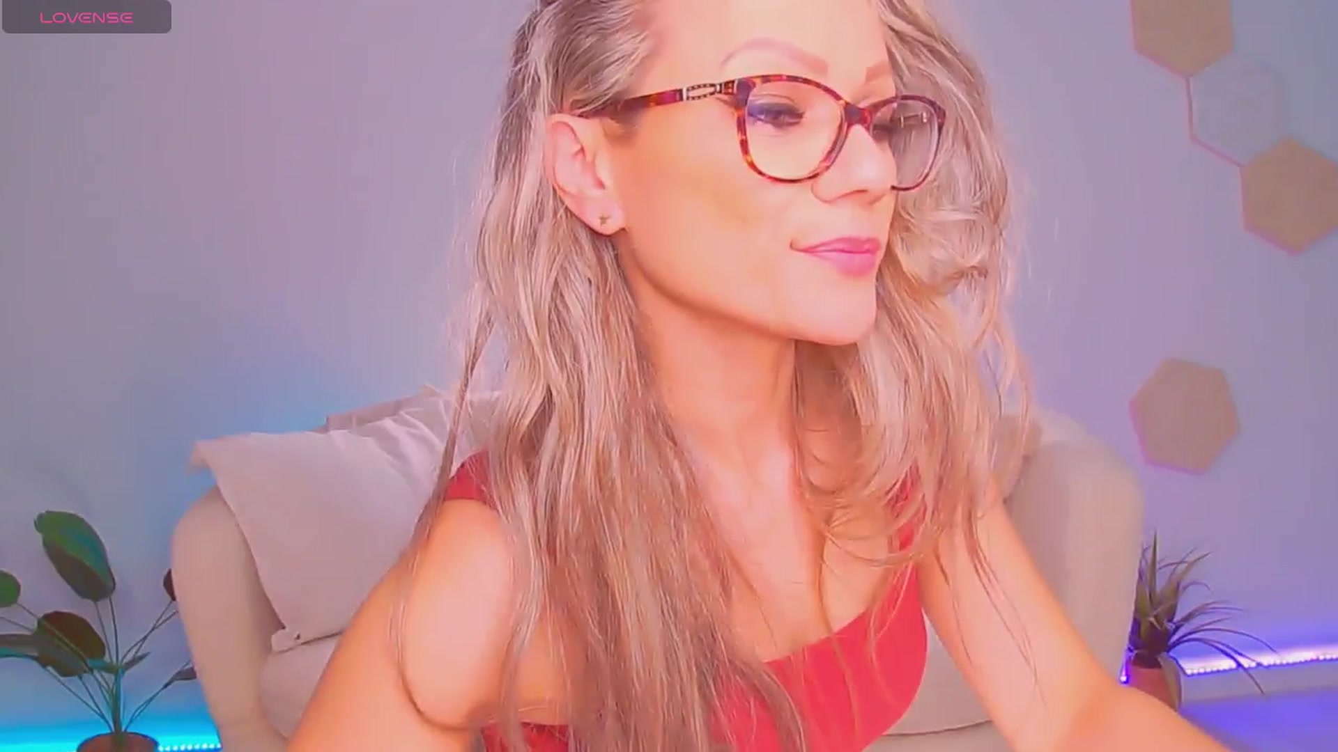 Gallery image thumbnail from Magic__Candy's myfreecams stream on, 11/16/2025, 03:15 image 14 of 20