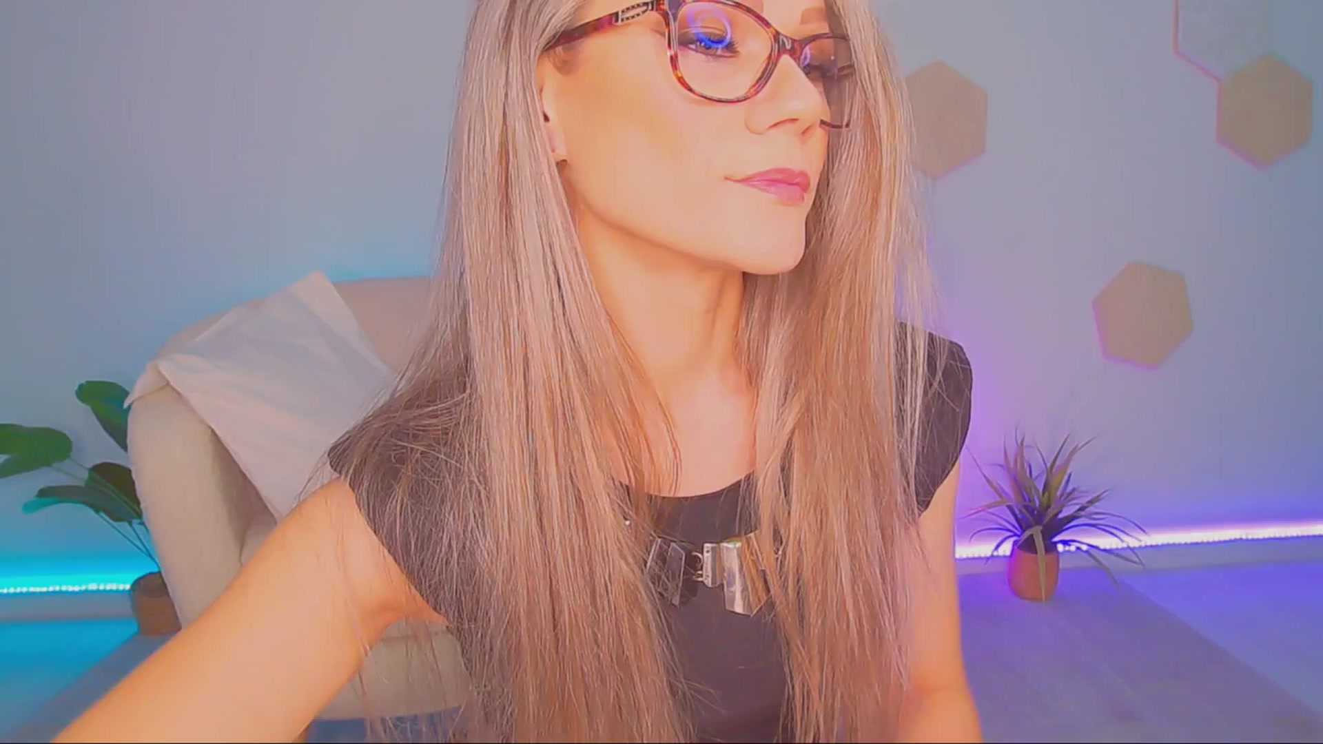 Gallery image thumbnail from Magic__Candy's myfreecams stream on, 11/20/2025, 03:13 image 13 of 20