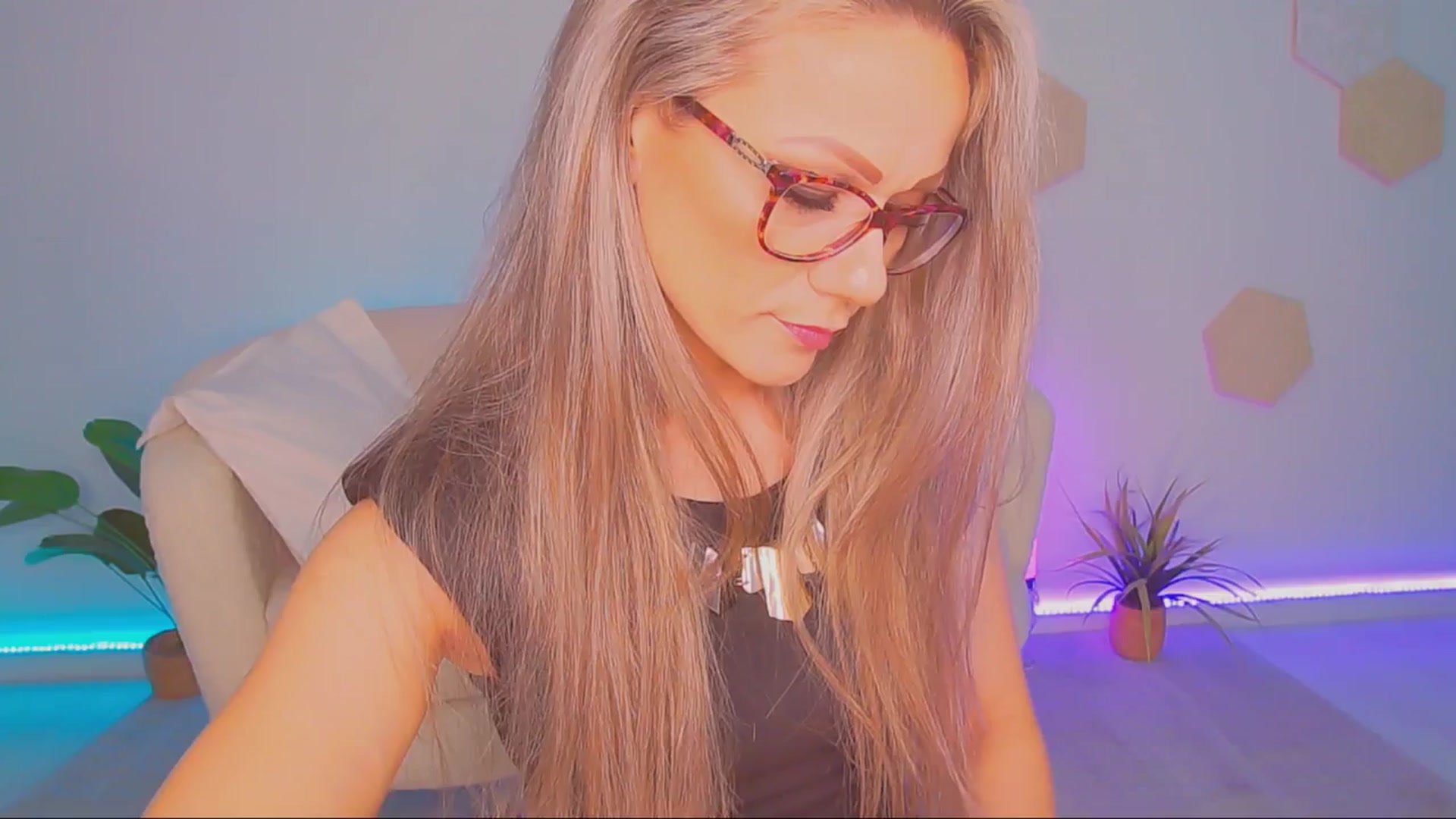 Gallery image thumbnail from Magic__Candy's myfreecams stream on, 11/20/2025, 03:13 image 14 of 20