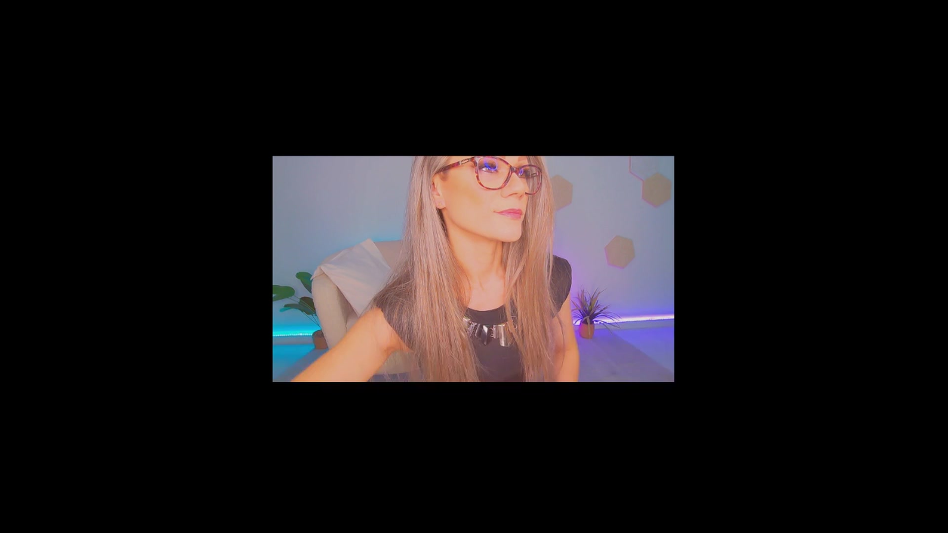 Gallery image thumbnail from Magic__Candy's myfreecams stream on, 11/20/2025, 03:13 image 5 of 20