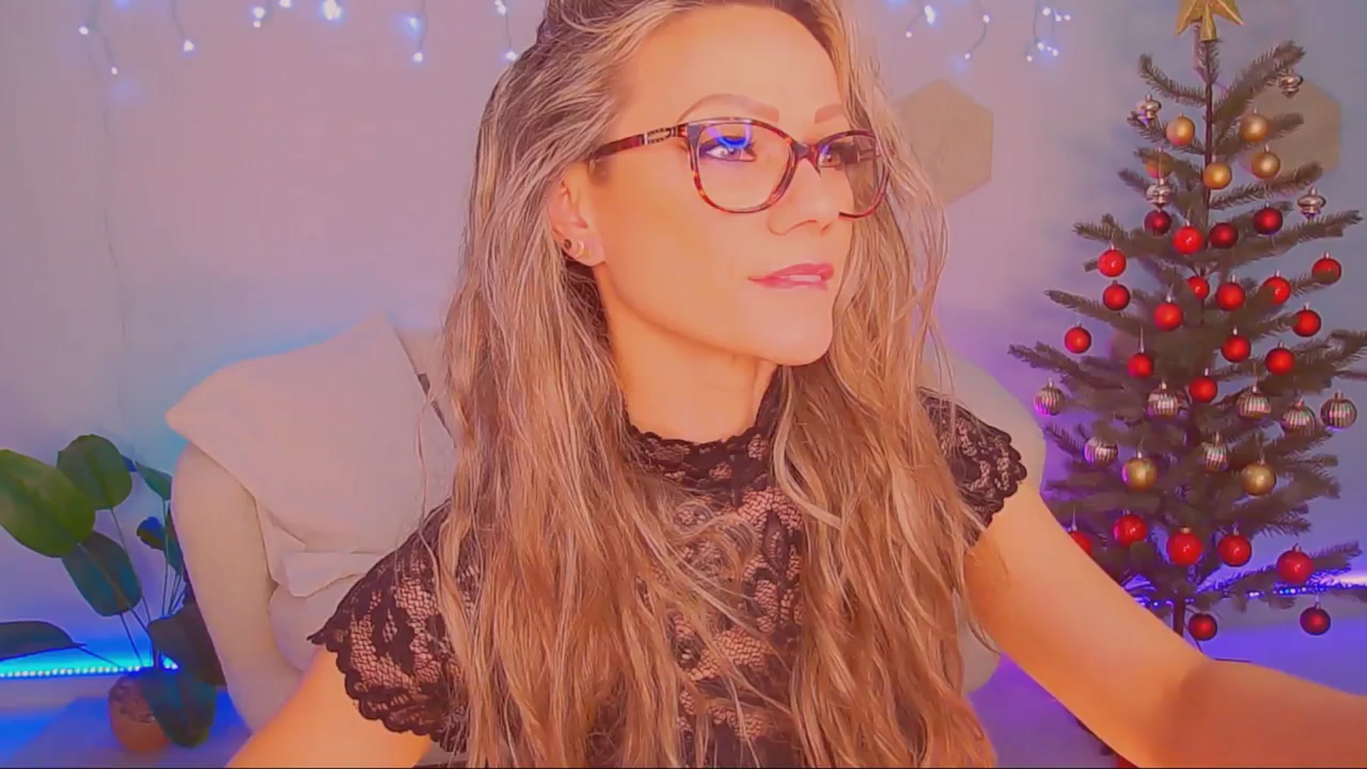Gallery image thumbnail from Magic__Candy's myfreecams stream on, 11/30/2025, 03:04 image 4 of 20