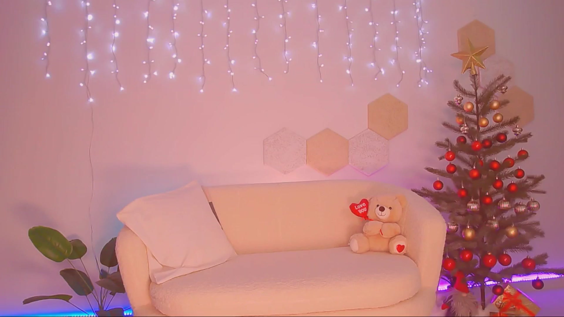 Gallery image thumbnail from Magic__Candy's myfreecams stream on, 12/02/2025, 22:49 image 7 of 20