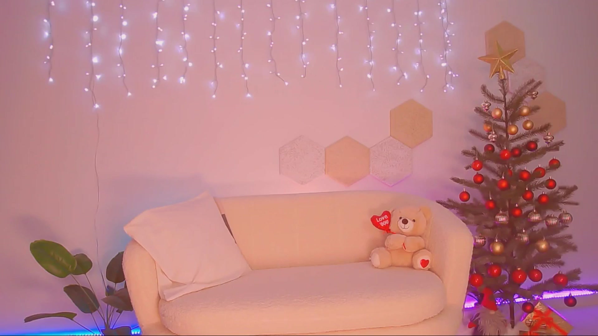 Gallery image thumbnail from Magic__Candy's myfreecams stream on, 12/02/2025, 22:49 image 9 of 20