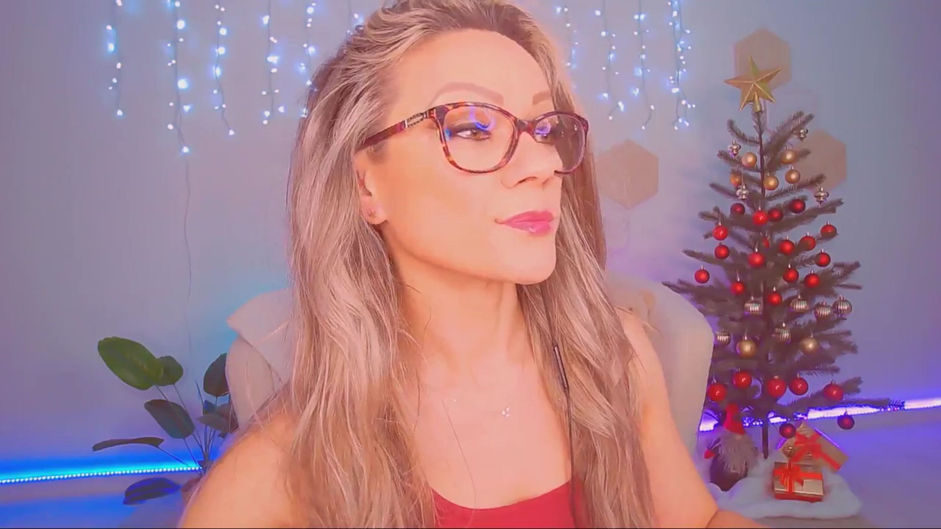 Gallery image thumbnail from Magic__Candy's myfreecams stream on, 12/03/2025, 24:13 image 20 of 20