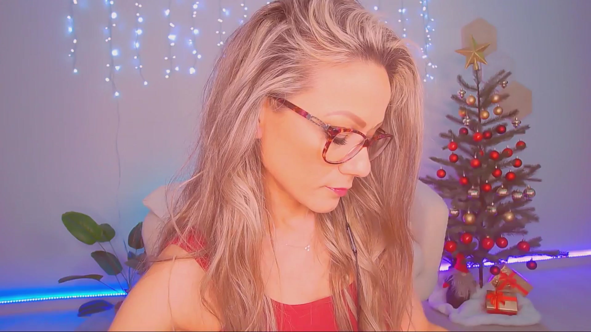Gallery image thumbnail from Magic__Candy's myfreecams stream on, 12/03/2025, 24:13 image 19 of 20
