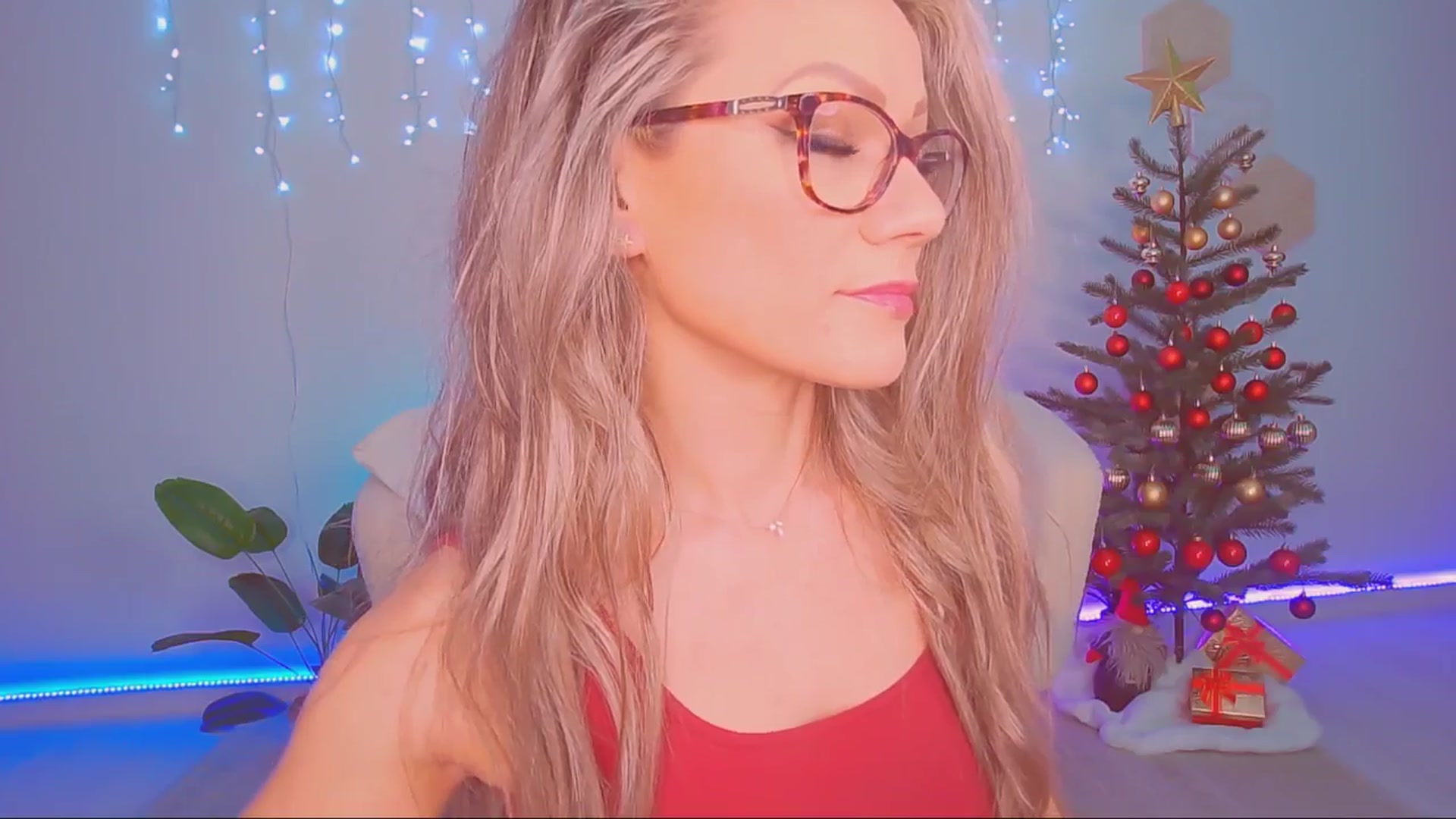 Gallery image thumbnail from Magic__Candy's myfreecams stream on, 12/03/2025, 24:13 image 7 of 20