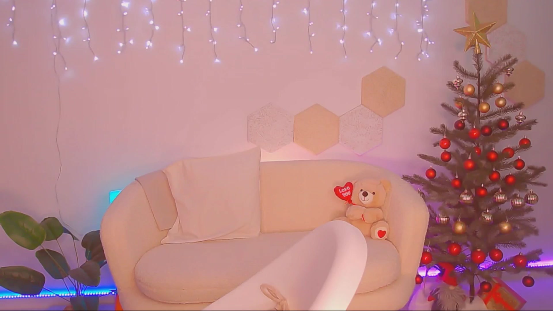 Gallery image thumbnail from Magic__Candy's myfreecams stream on, 12/06/2025, 23:11 image 14 of 20