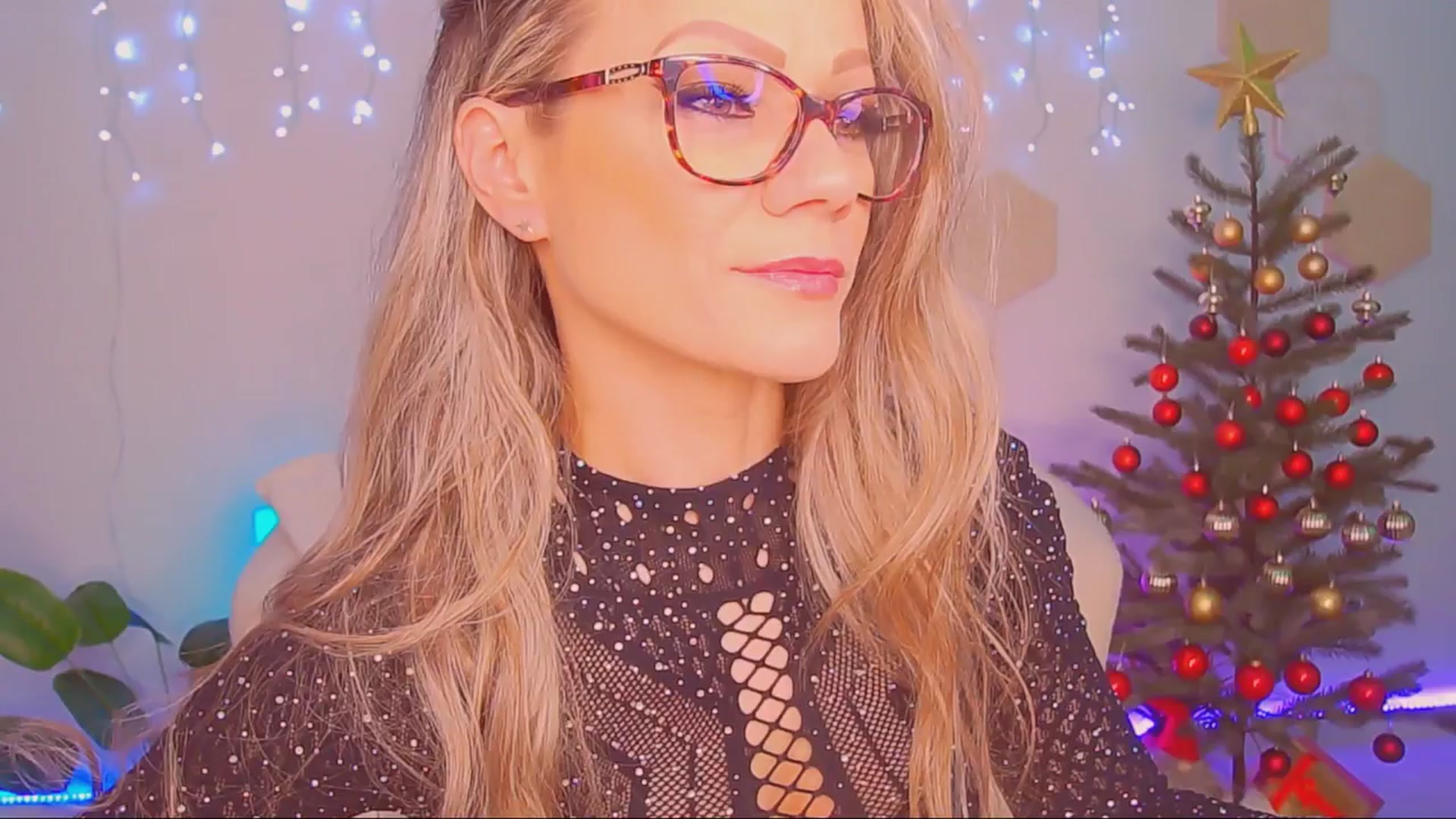 Gallery image thumbnail from Magic__Candy's myfreecams stream on, 12/09/2025, 01:13 image 3 of 20