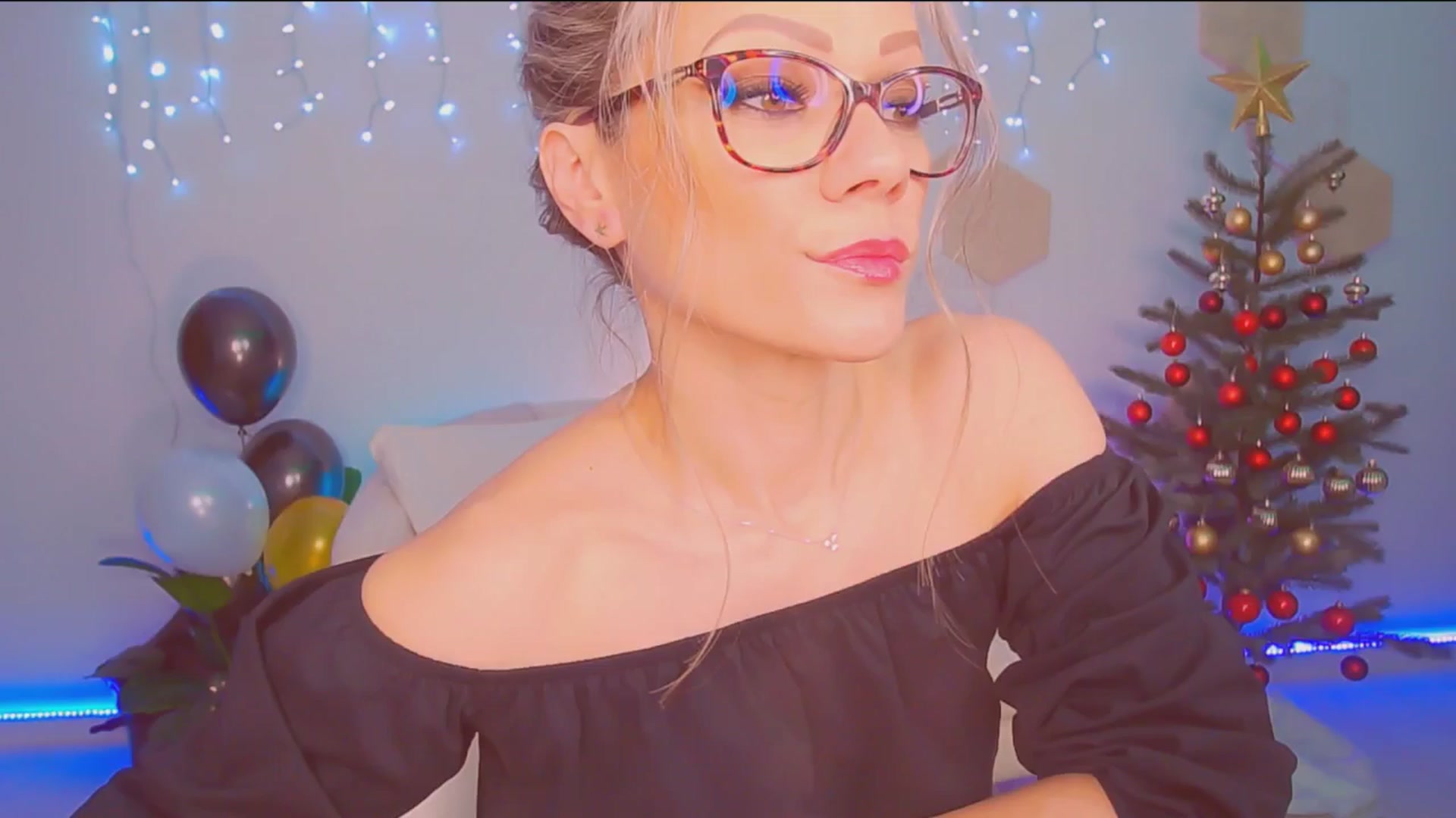 Gallery image thumbnail from Magic__Candy's myfreecams stream on, 12/16/2025, 02:05 image 9 of 20