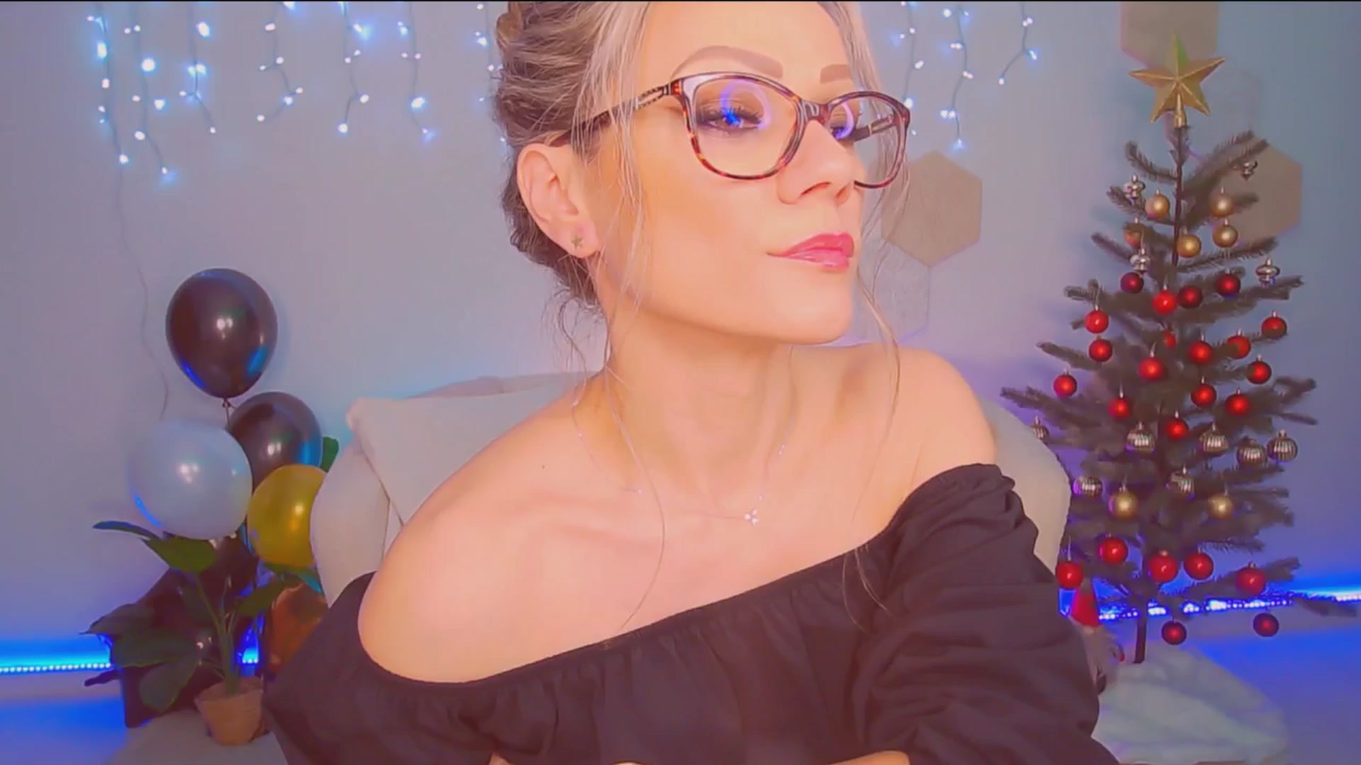 Gallery image thumbnail from Magic__Candy's myfreecams stream on, 12/16/2025, 02:05 image 3 of 20