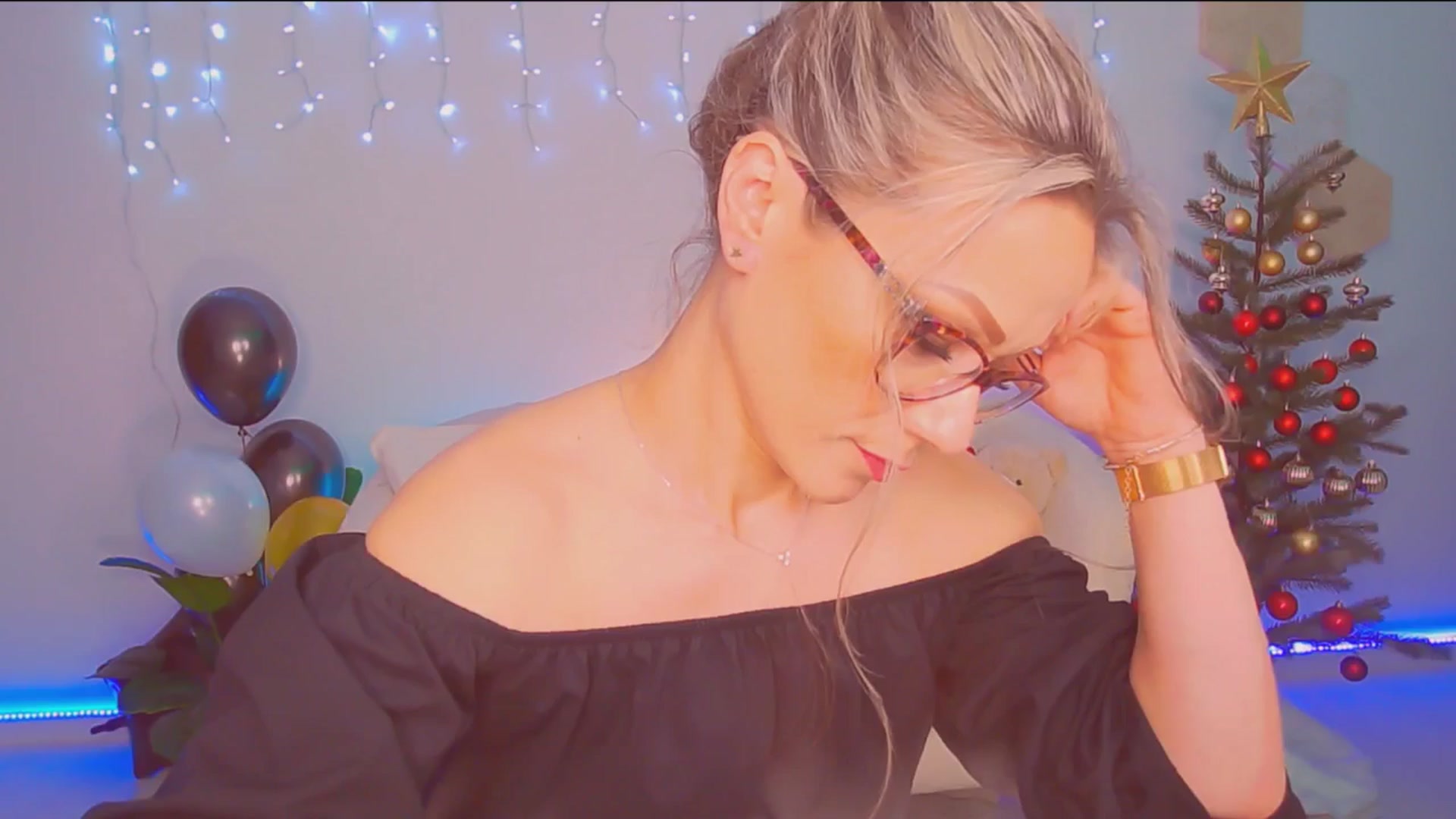 Gallery image thumbnail from Magic__Candy's myfreecams stream on, 12/16/2025, 02:05 image 8 of 20