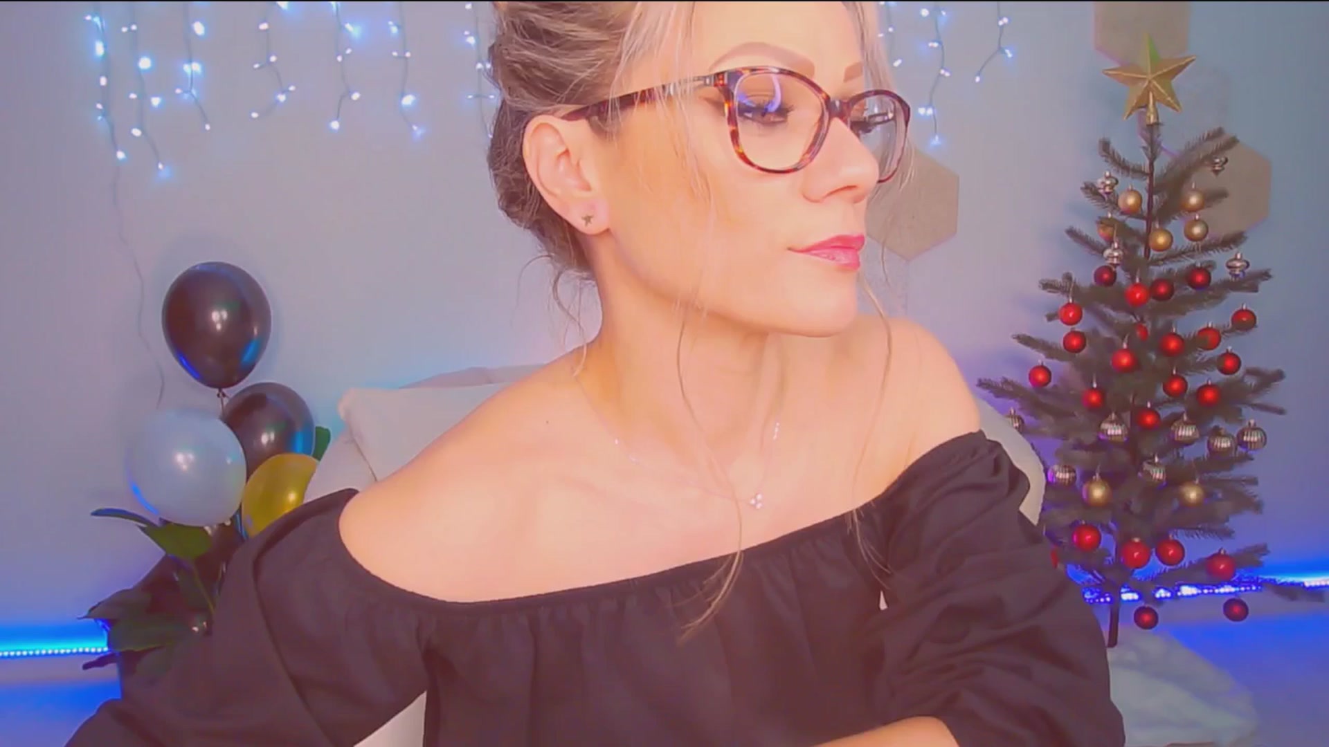 Gallery image thumbnail from Magic__Candy's myfreecams stream on, 12/16/2025, 02:05 image 10 of 20