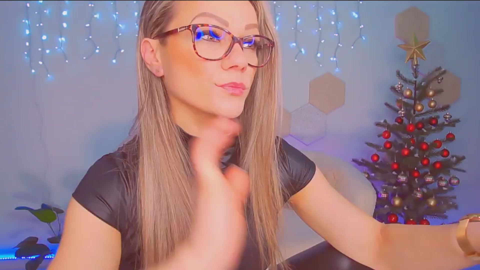 Gallery image thumbnail from Magic__Candy's myfreecams stream on, 01/01/2026, 24:47 image 3 of 20
