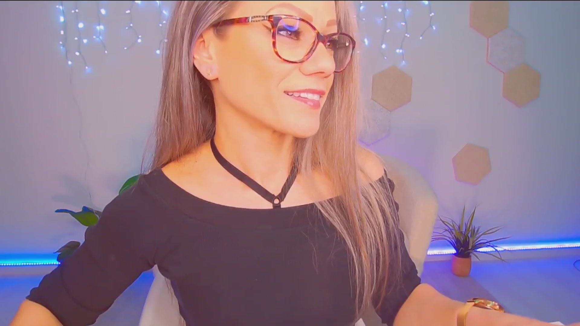 Gallery image thumbnail from Magic__Candy's myfreecams stream on, 01/03/2026, 01:29 image 2 of 20