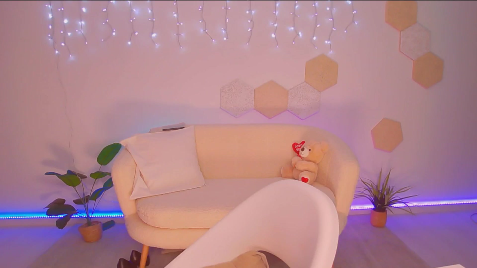 Gallery image thumbnail from Magic__Candy's myfreecams stream on, 01/03/2026, 01:29 image 9 of 20