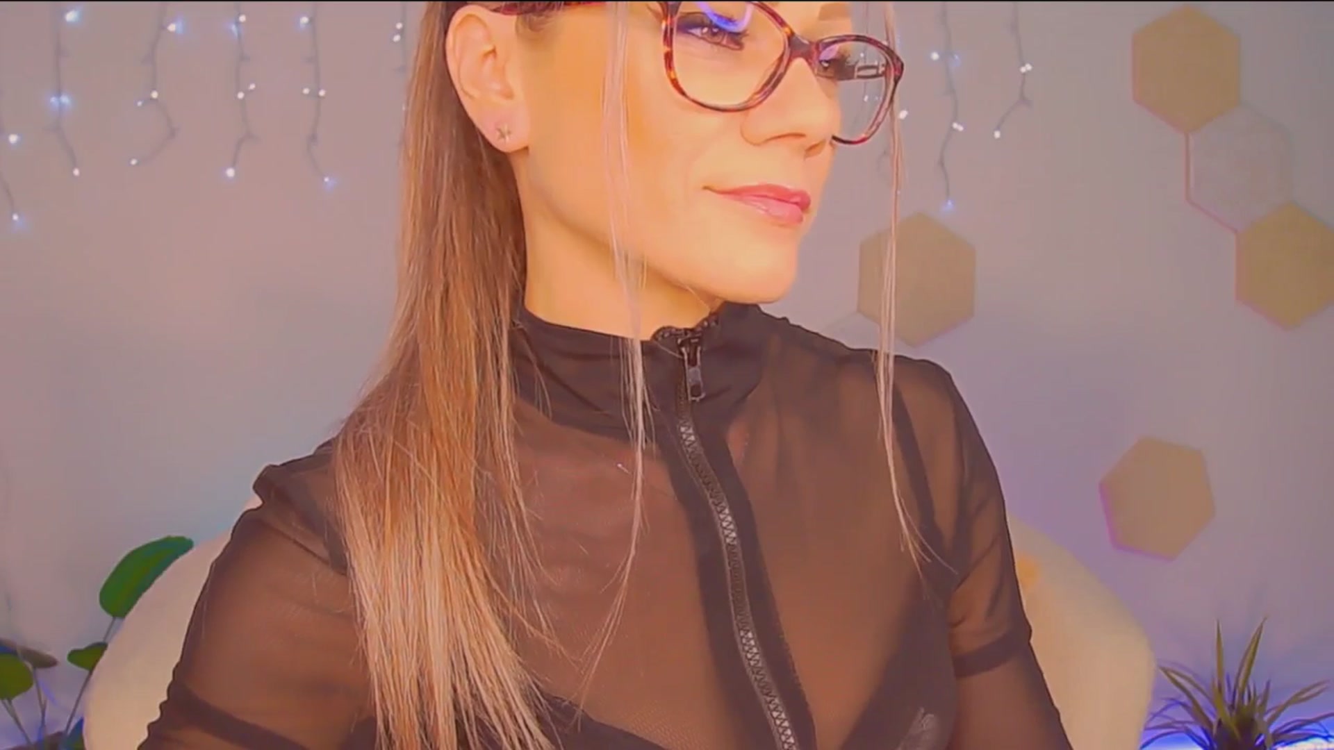 Gallery image thumbnail from Magic__Candy's myfreecams stream on, 01/04/2026, 24:04 image 19 of 20