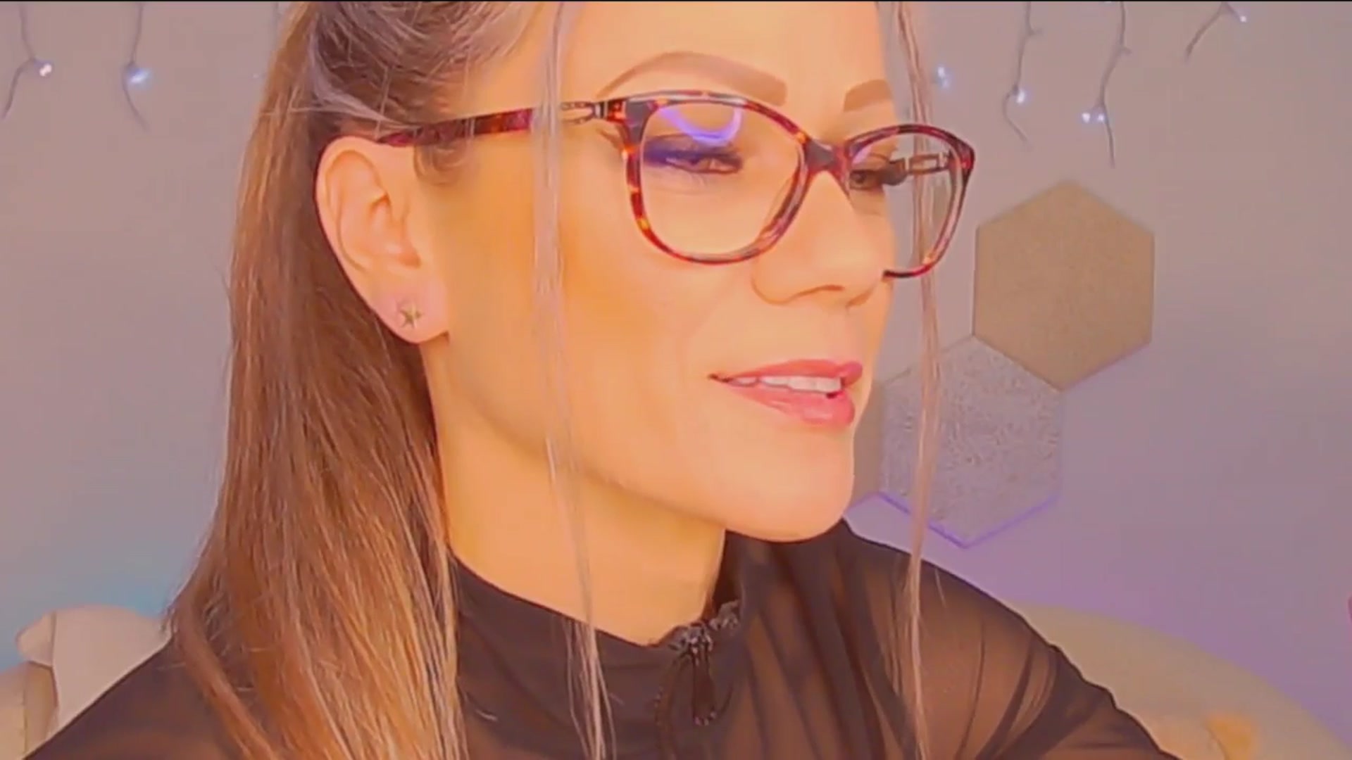 Gallery image thumbnail from Magic__Candy's myfreecams stream on, 01/04/2026, 24:04 image 8 of 20