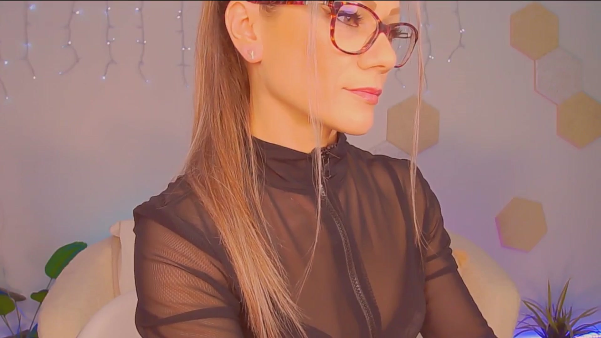 Gallery image thumbnail from Magic__Candy's myfreecams stream on, 01/04/2026, 24:04 image 16 of 20