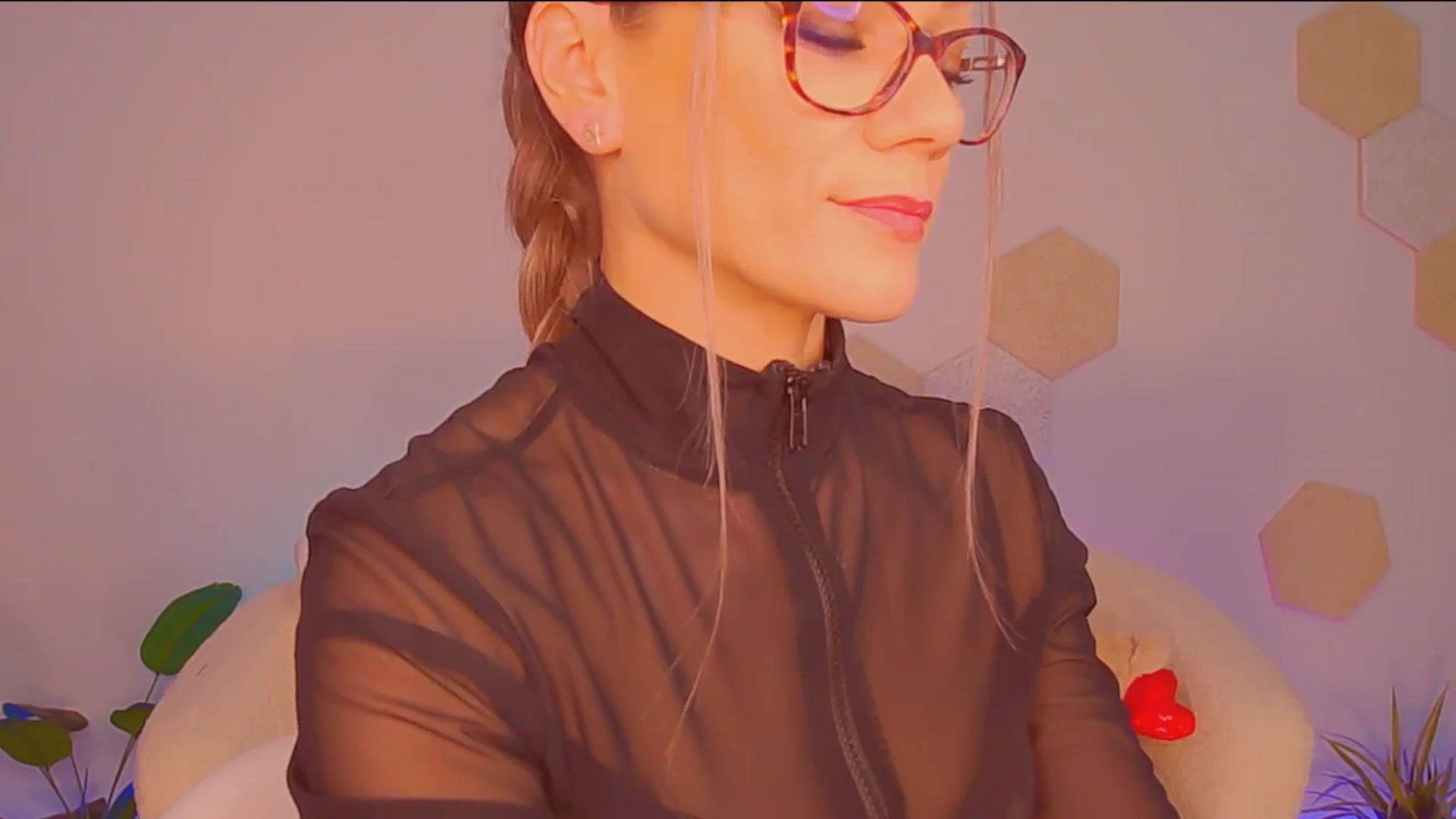 Gallery image thumbnail from Magic__Candy's myfreecams stream on, 01/04/2026, 02:10 image 19 of 20