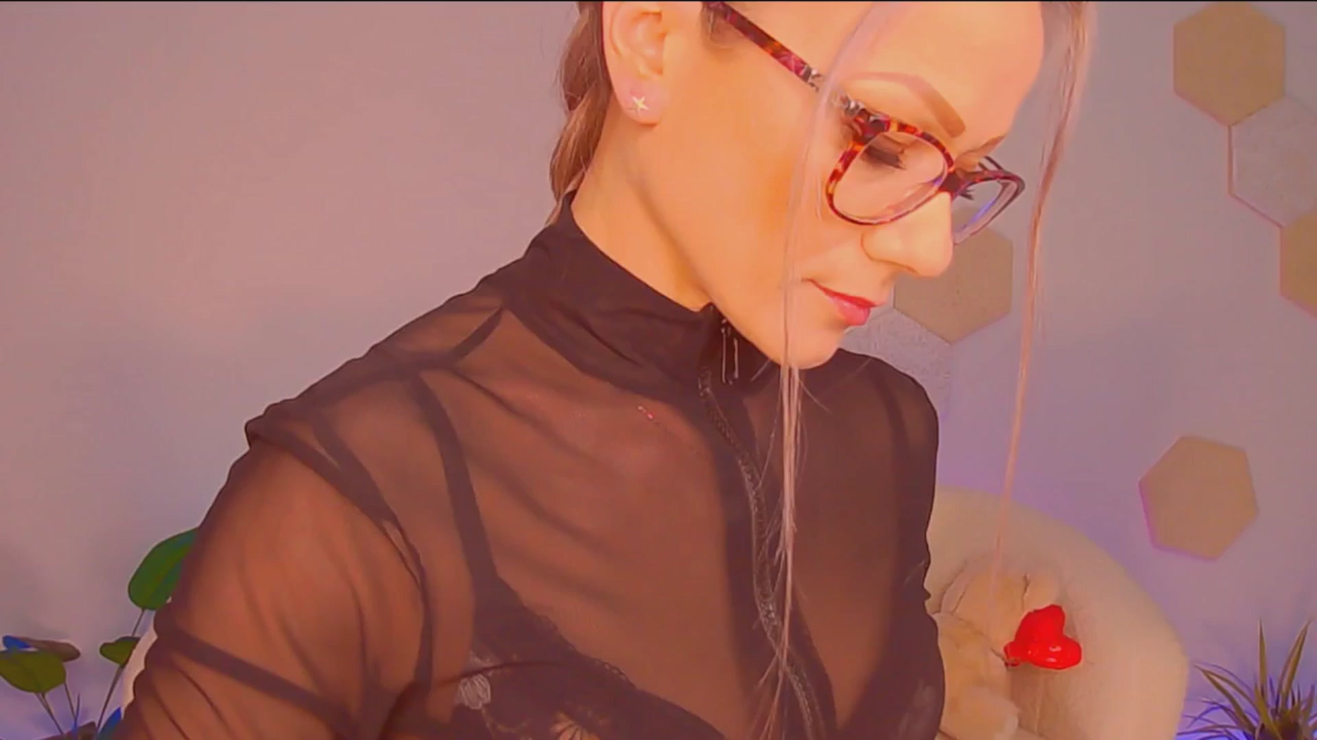 Gallery image thumbnail from Magic__Candy's myfreecams stream on, 01/04/2026, 02:10 image 1 of 20