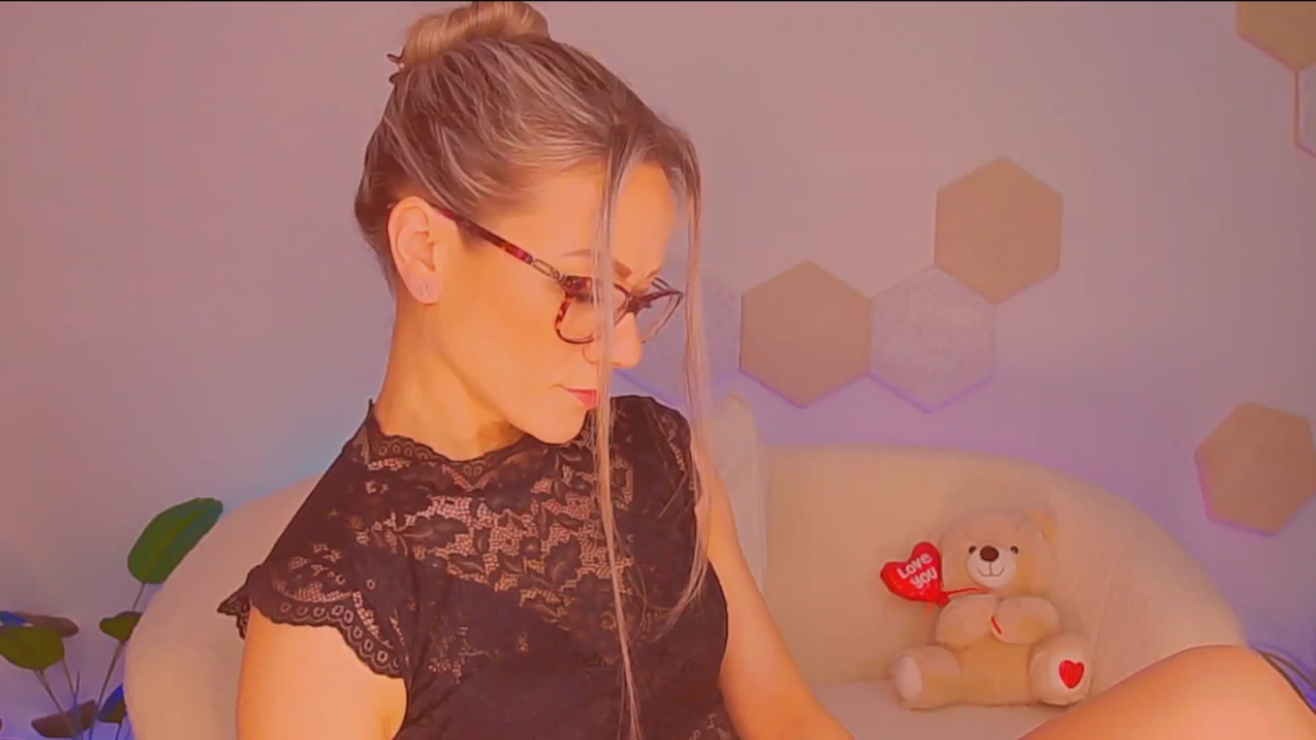 Gallery image thumbnail from Magic__Candy's myfreecams stream on, 01/06/2026, 24:41 image 11 of 20