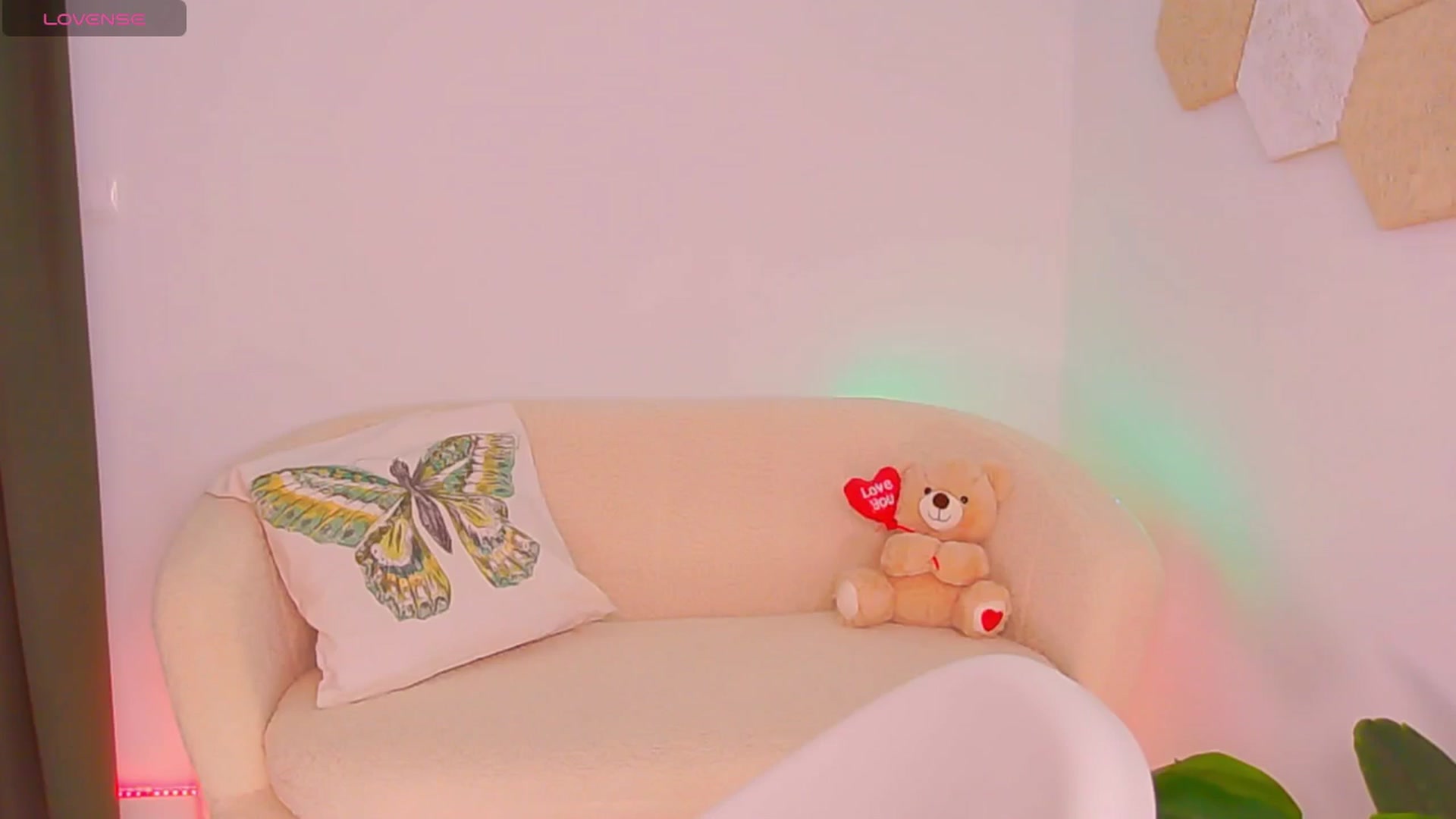 Gallery image thumbnail from Magic__Candy's myfreecams stream on, 01/10/2026, 04:12 image 20 of 20