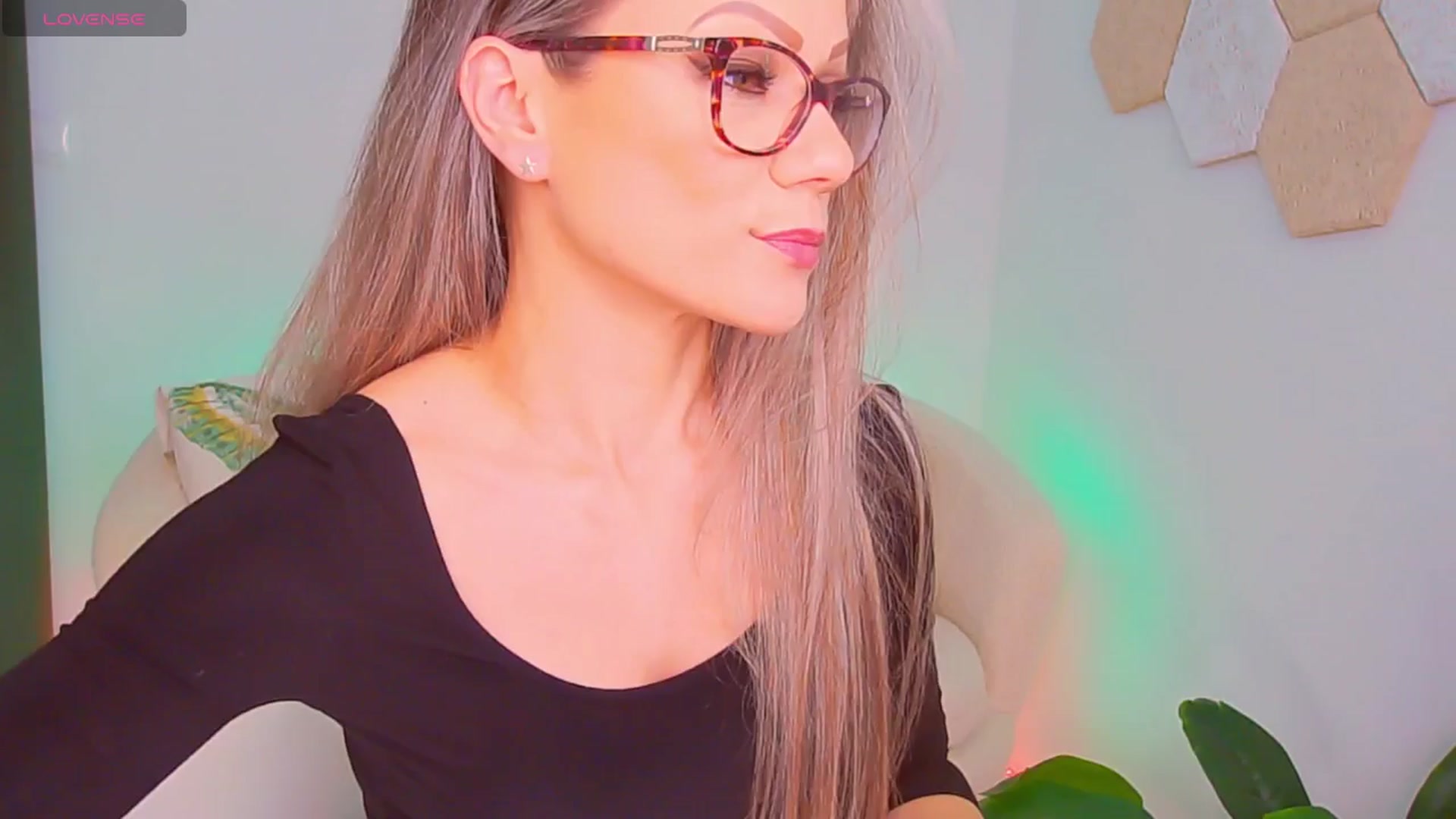 Gallery image thumbnail from Magic__Candy's myfreecams stream on, 01/10/2026, 23:48 image 19 of 20
