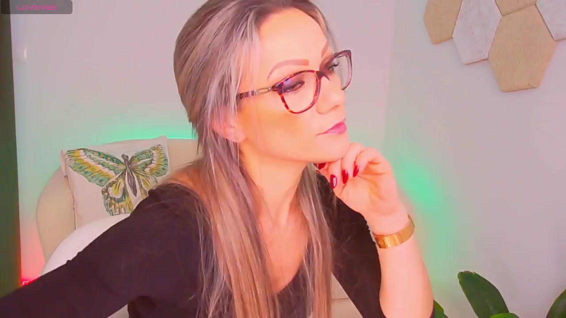 Gallery image thumbnail from Magic__Candy's myfreecams stream on, 01/10/2026, 23:48 image 13 of 20