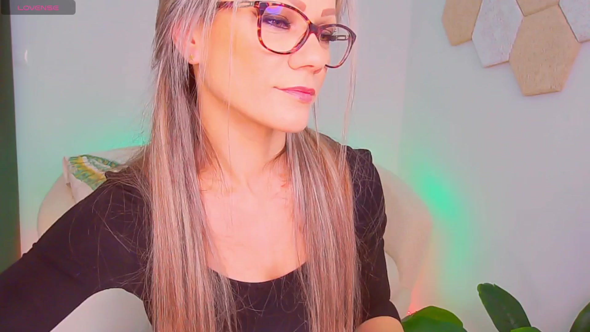 Gallery image thumbnail from Magic__Candy's myfreecams stream on, 01/10/2026, 23:48 image 1 of 20