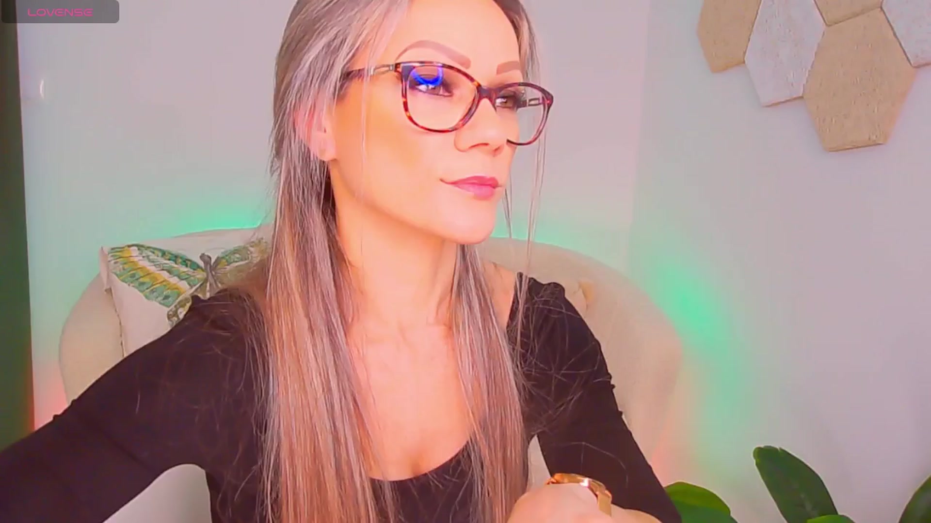 Gallery image thumbnail from Magic__Candy's myfreecams stream on, 01/10/2026, 23:48 image 14 of 20