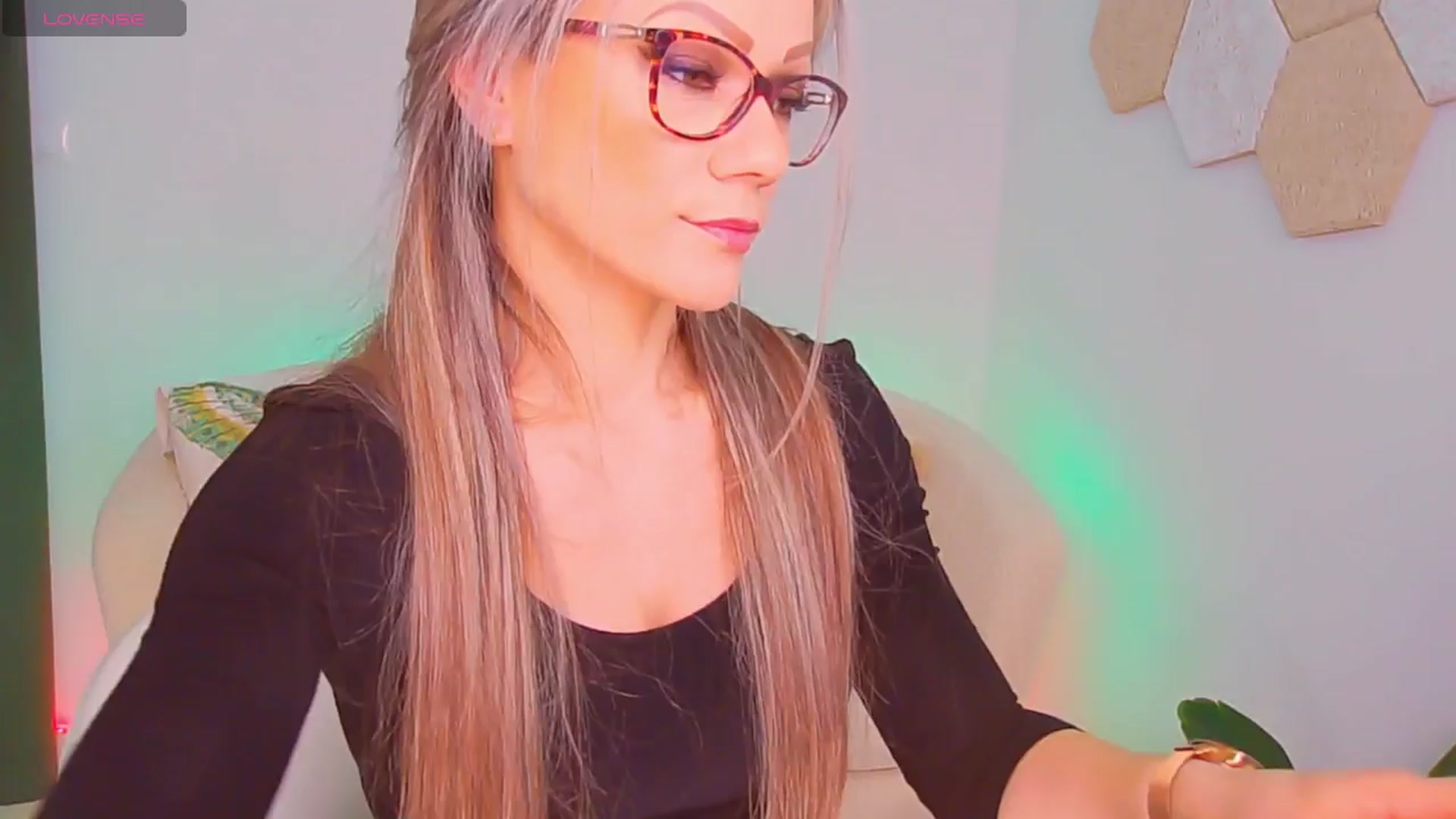 Gallery image thumbnail from Magic__Candy's myfreecams stream on, 01/10/2026, 23:48 image 6 of 20
