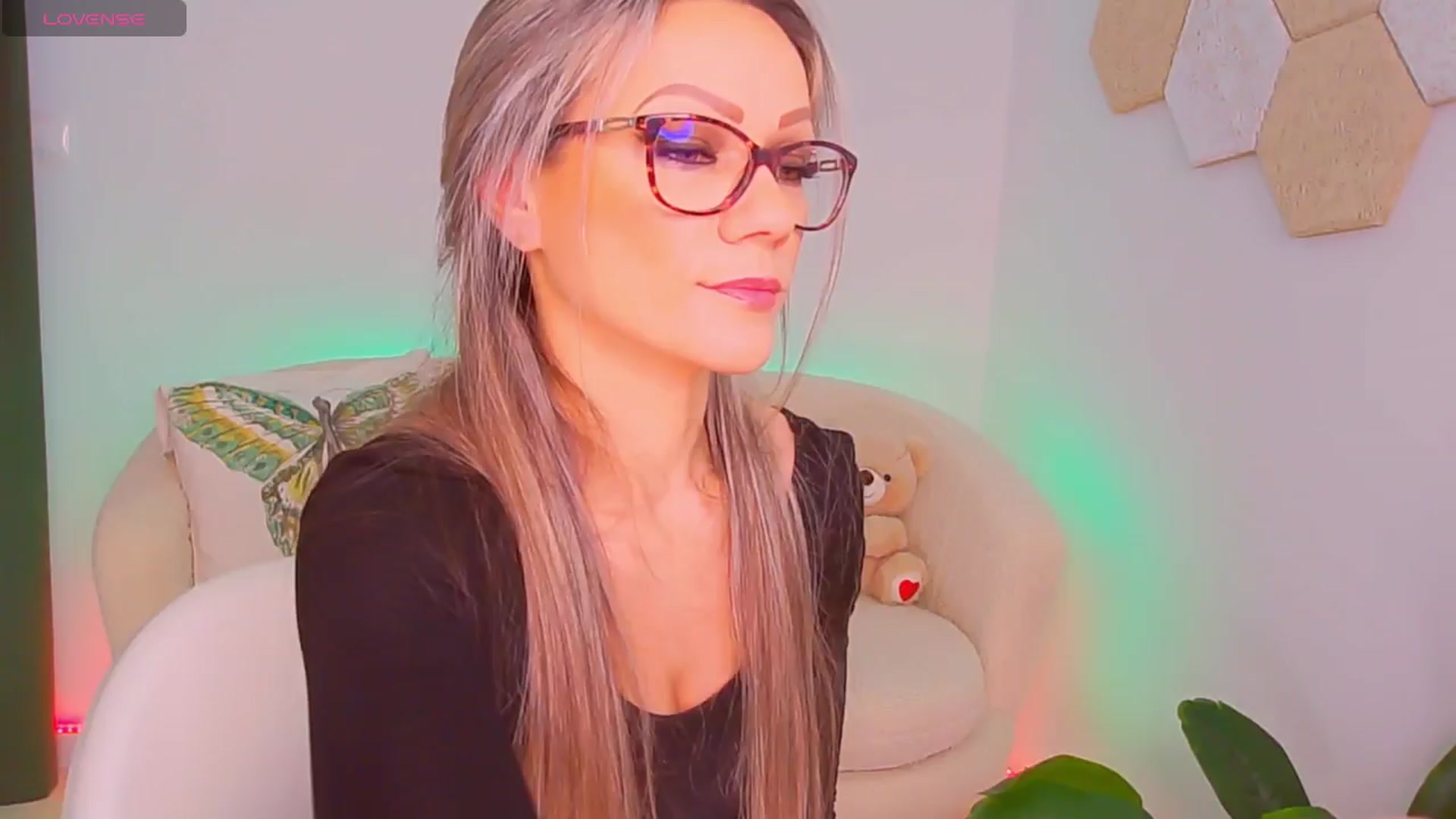 Gallery image thumbnail from Magic__Candy's myfreecams stream on, 01/10/2026, 23:48 image 11 of 20