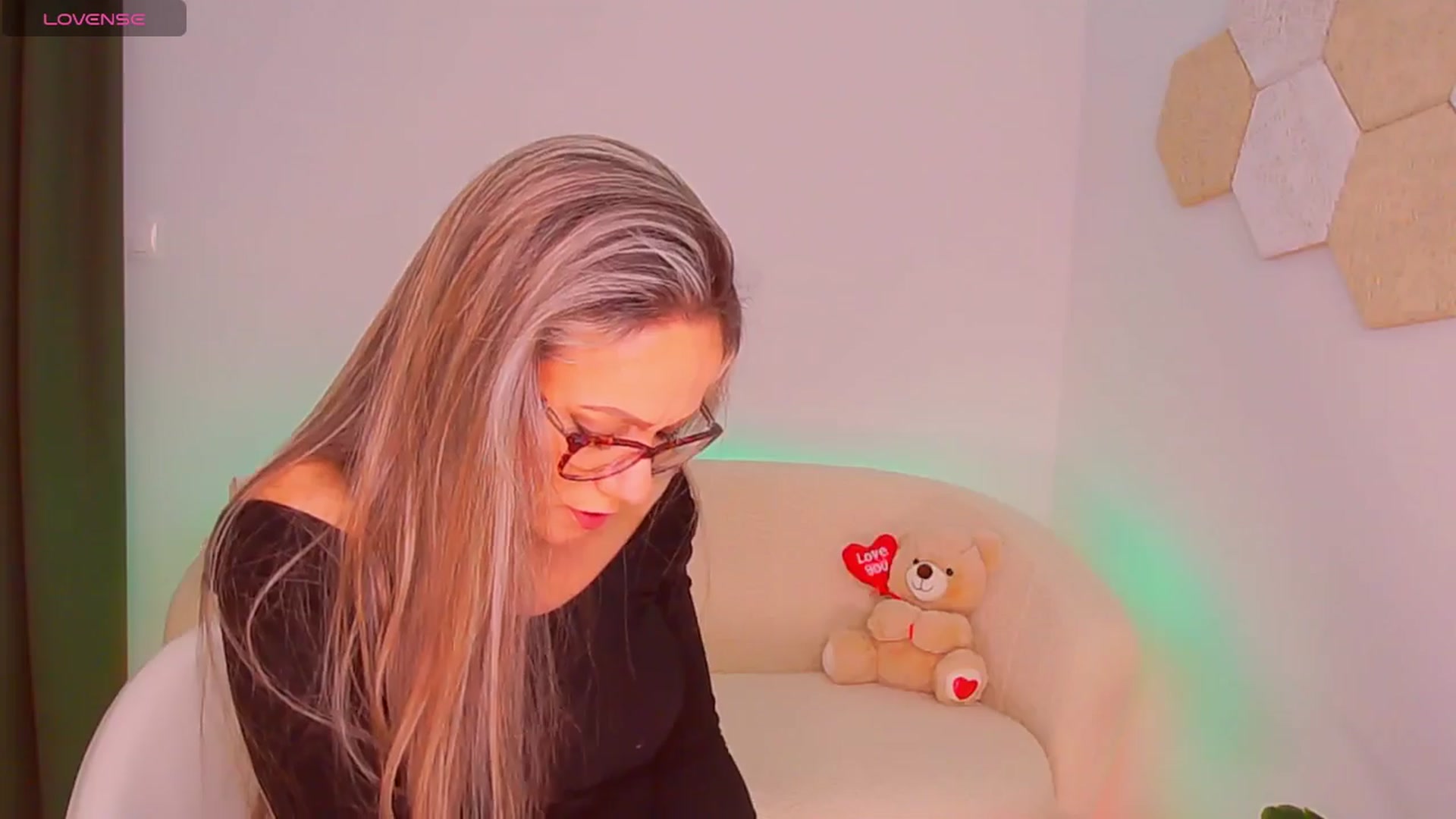 Gallery image thumbnail from Magic__Candy's myfreecams stream on, 01/11/2026, 03:58 image 13 of 20