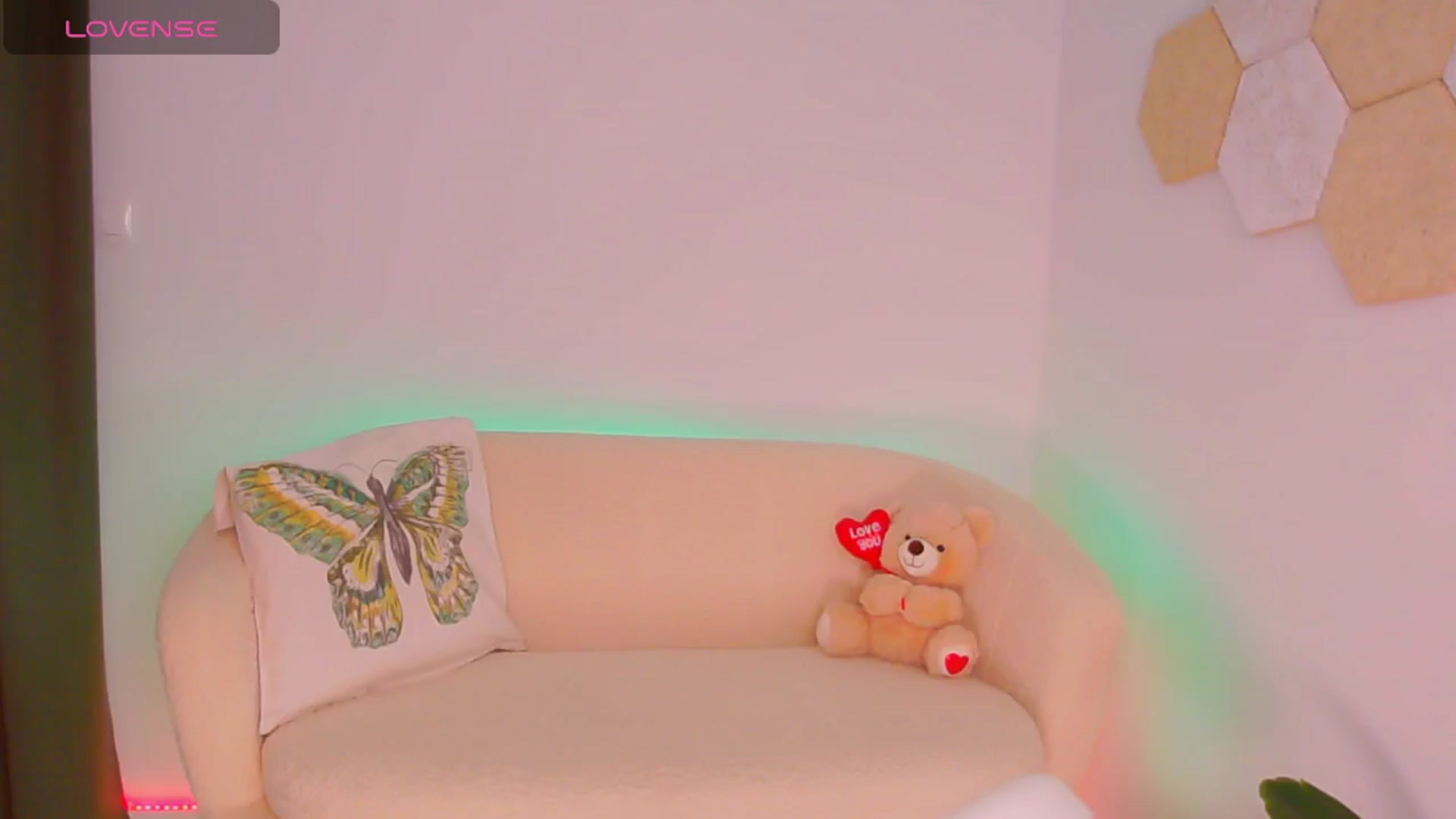 Gallery image thumbnail from Magic__Candy's myfreecams stream on, 01/12/2026, 24:31 image 12 of 20
