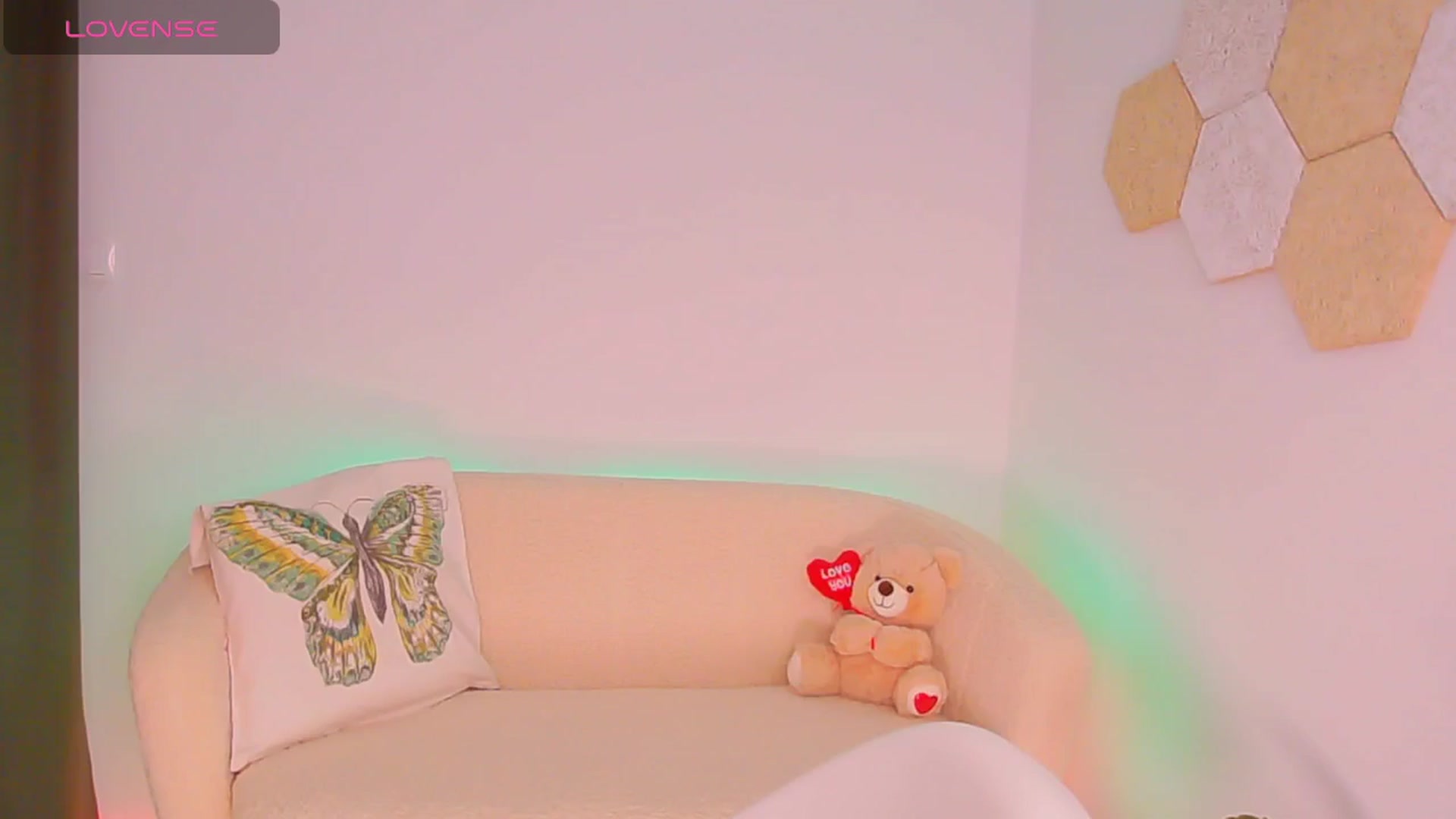 Gallery image thumbnail from Magic__Candy's myfreecams stream on, 01/16/2026, 07:36 image 14 of 20