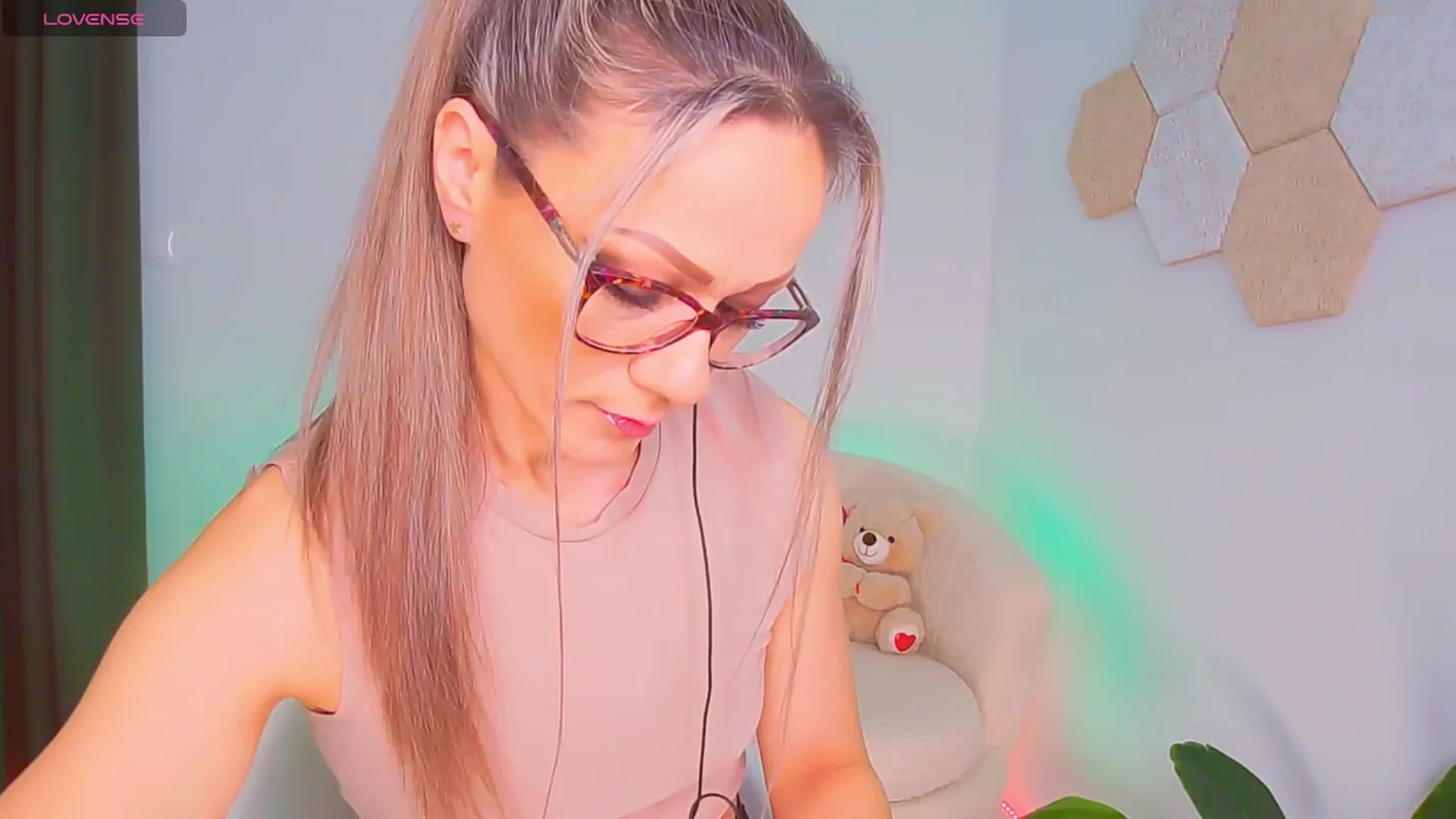 Gallery image thumbnail from Magic__Candy's myfreecams stream on, 01/16/2026, 08:18 image 2 of 20